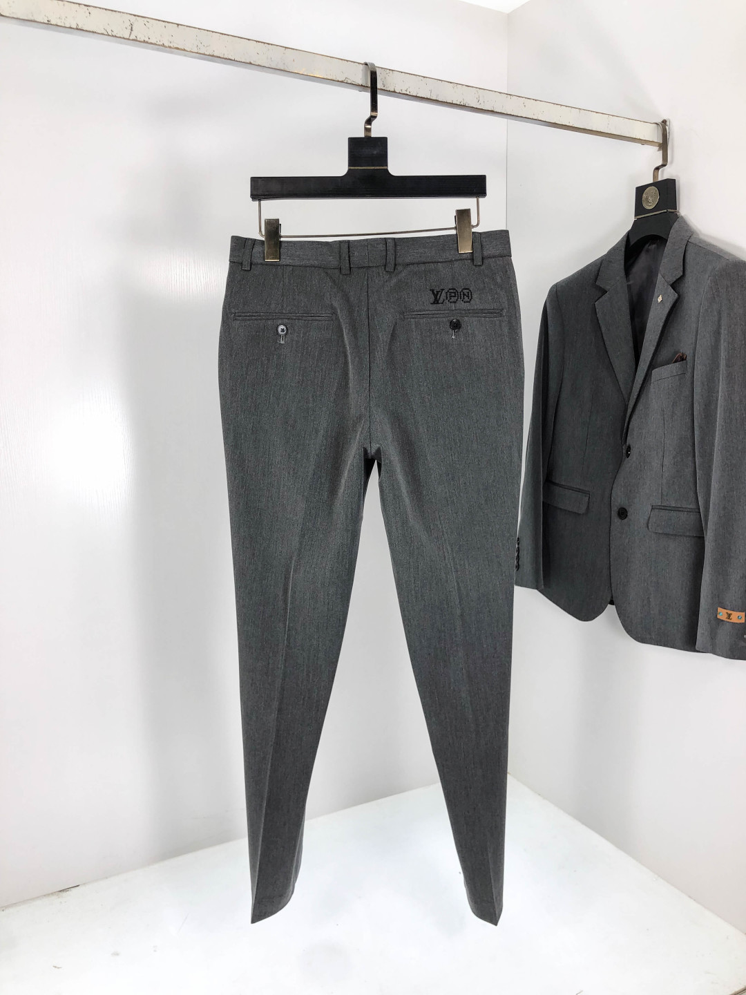 Louis Vuitton Male Basic Clothing Cotton Gray Slim Fit L-175130