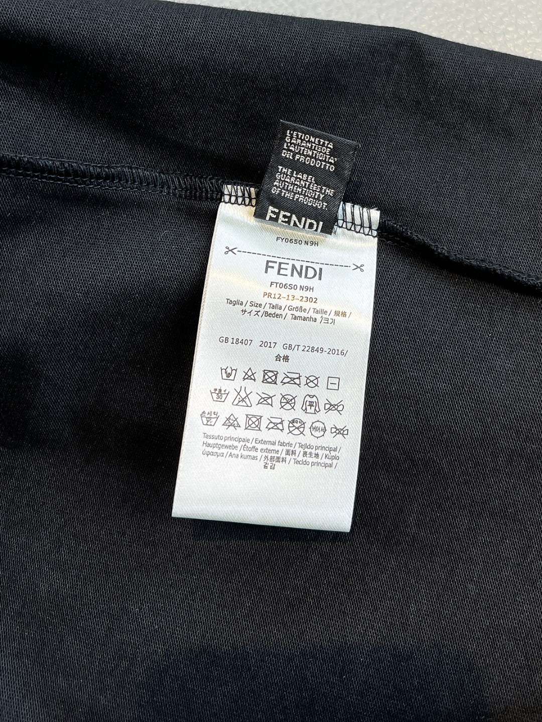 Fendi Basic Clothing Black S-l-xl