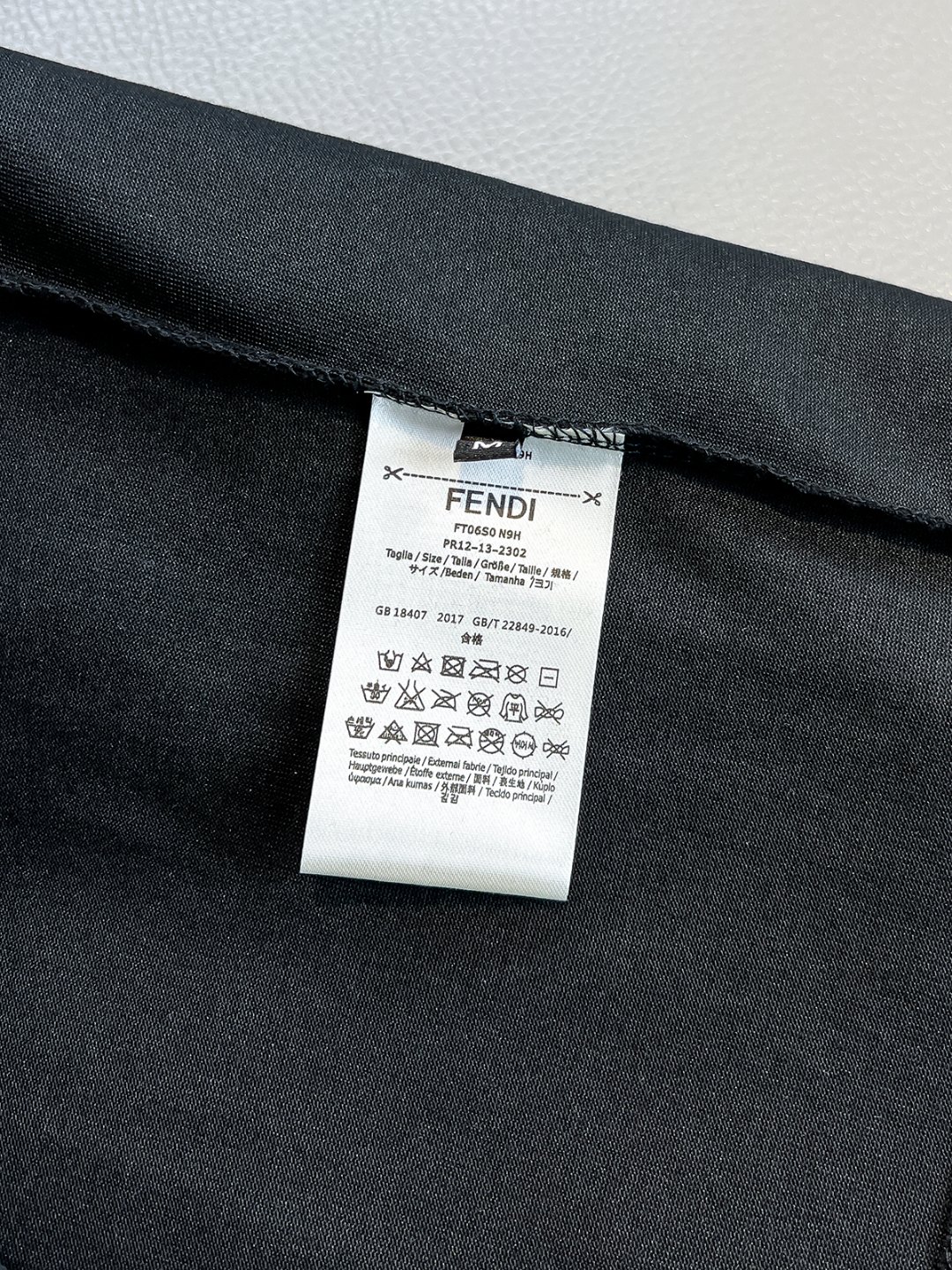 Fendi Basic Clothing Black S-l-xl