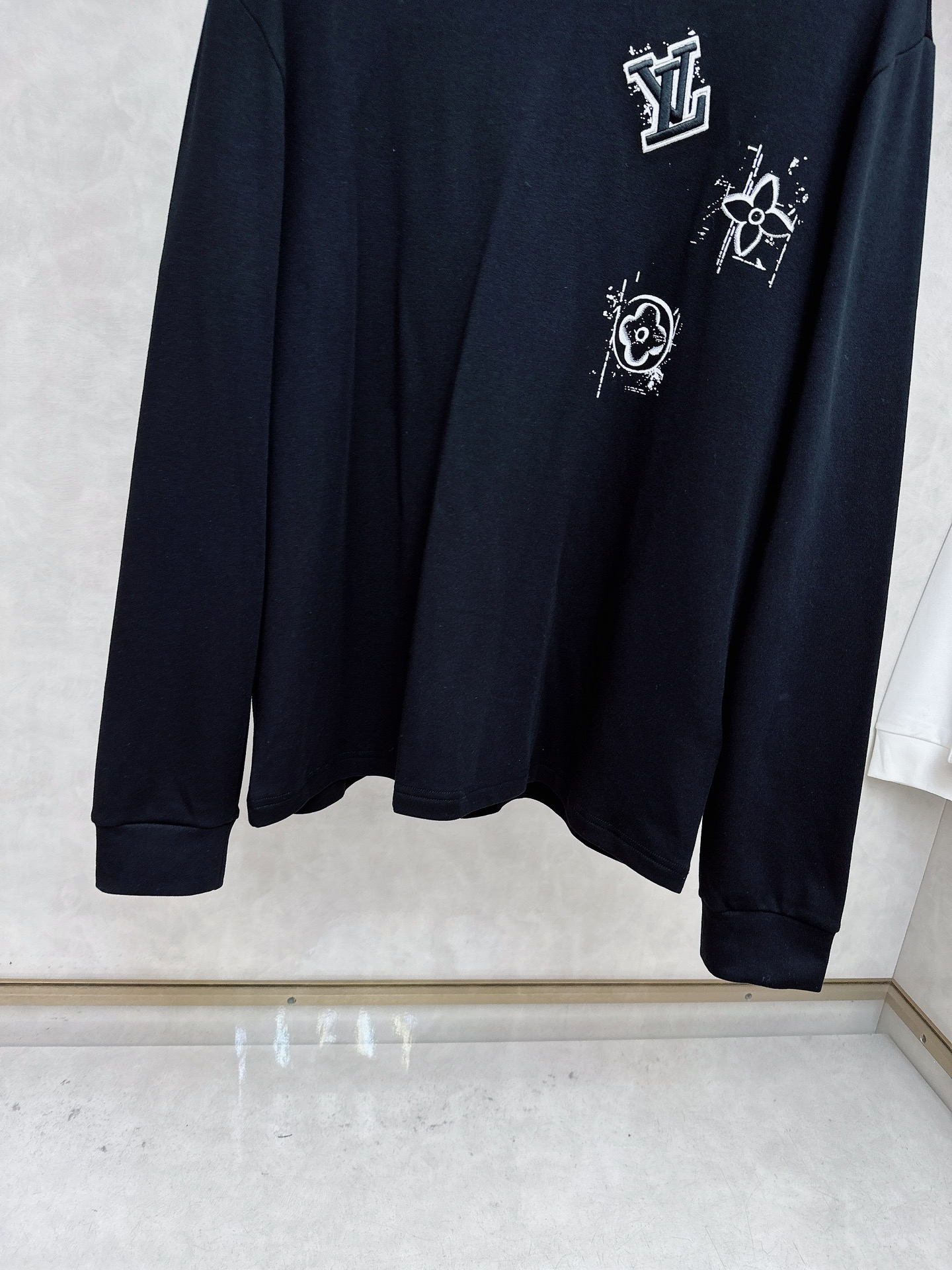 Louis Vuitton Basic Clothing S-l-xl