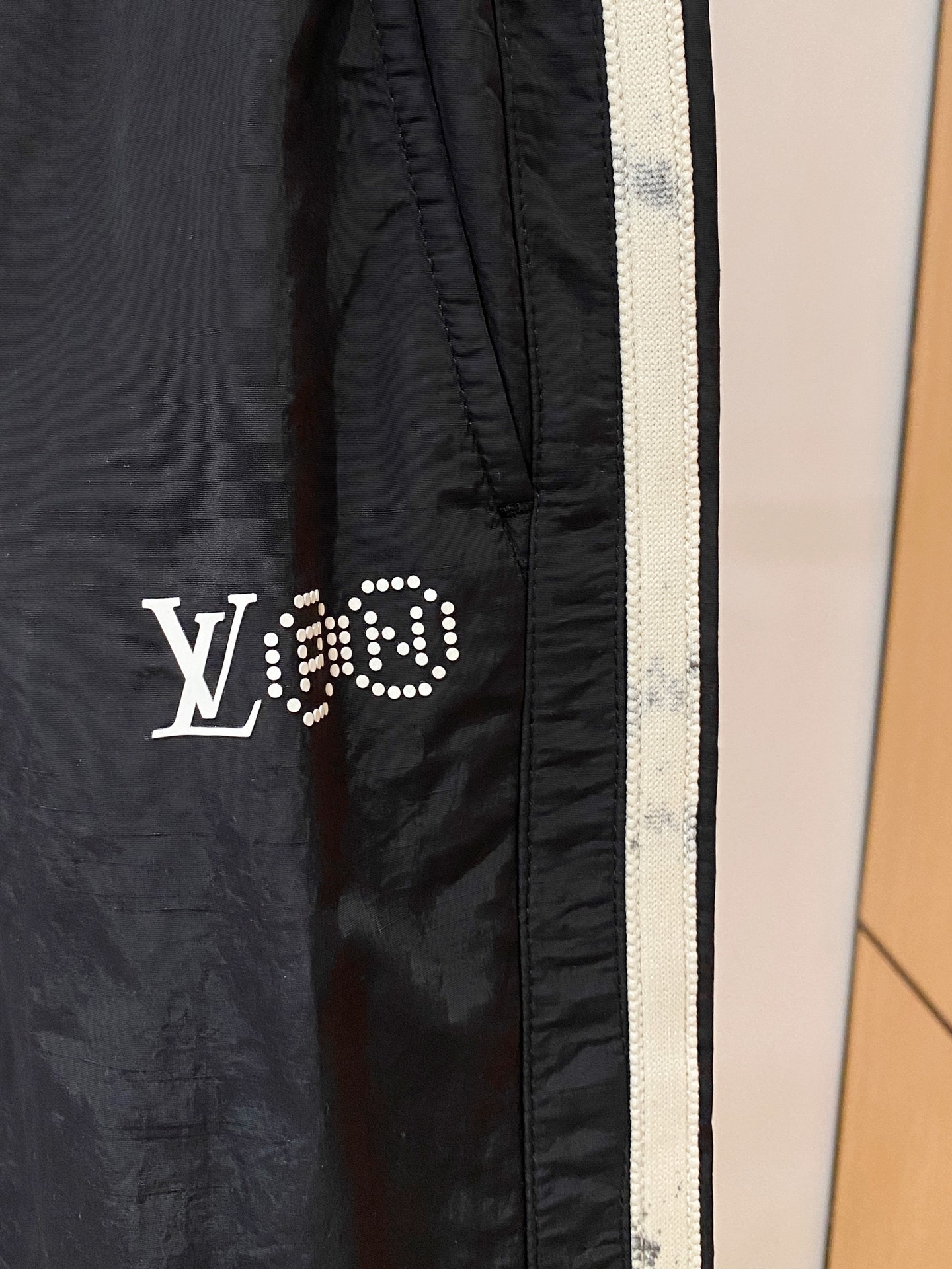 Louis Vuitton Basic Clothing M-l-xl