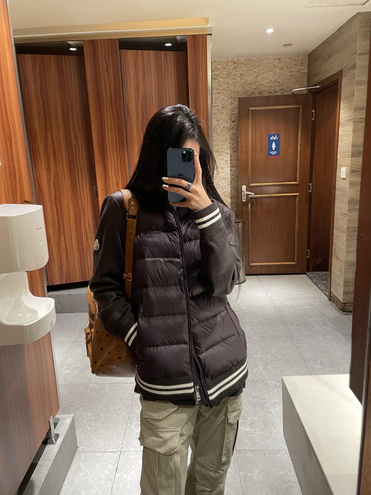 Moncler Down Jacket Black Slim Fit M-l