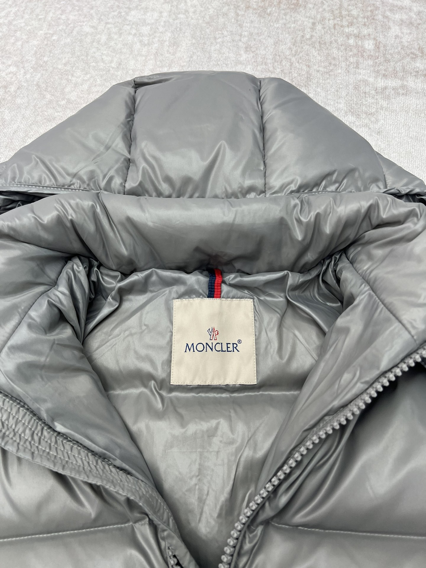 Moncler Down Jacket S-m-l