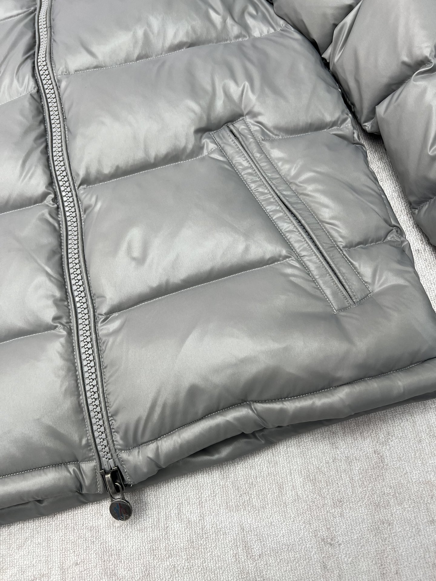 Moncler Down Jacket S-m-l