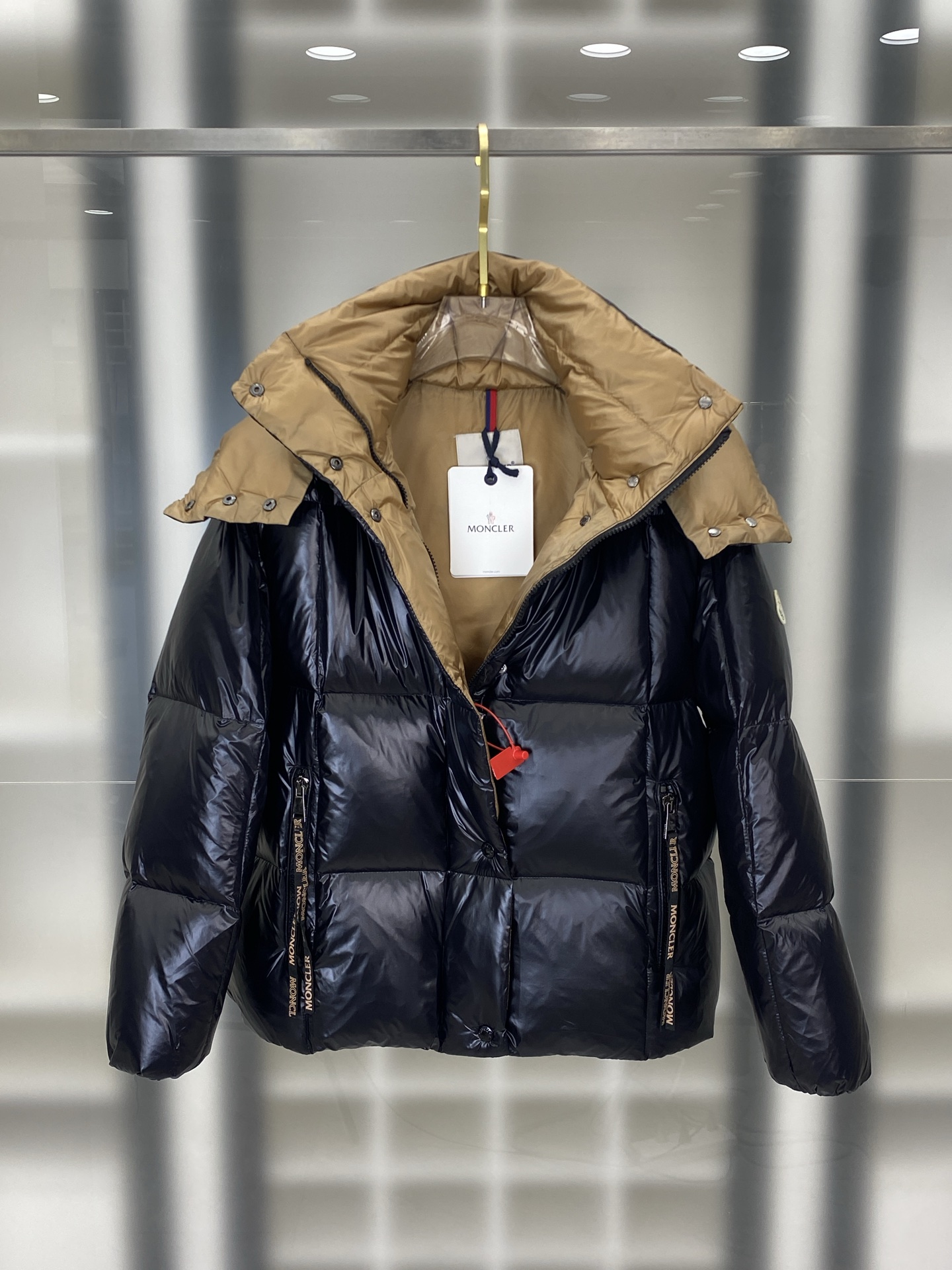 Moncler Female Jacket S-m-l