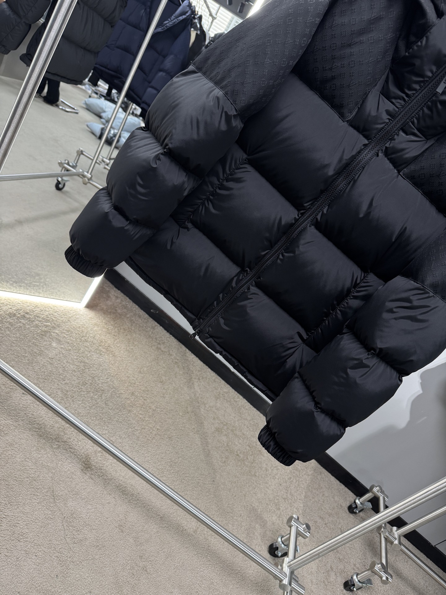 Louis Vuitton Down Jacket L