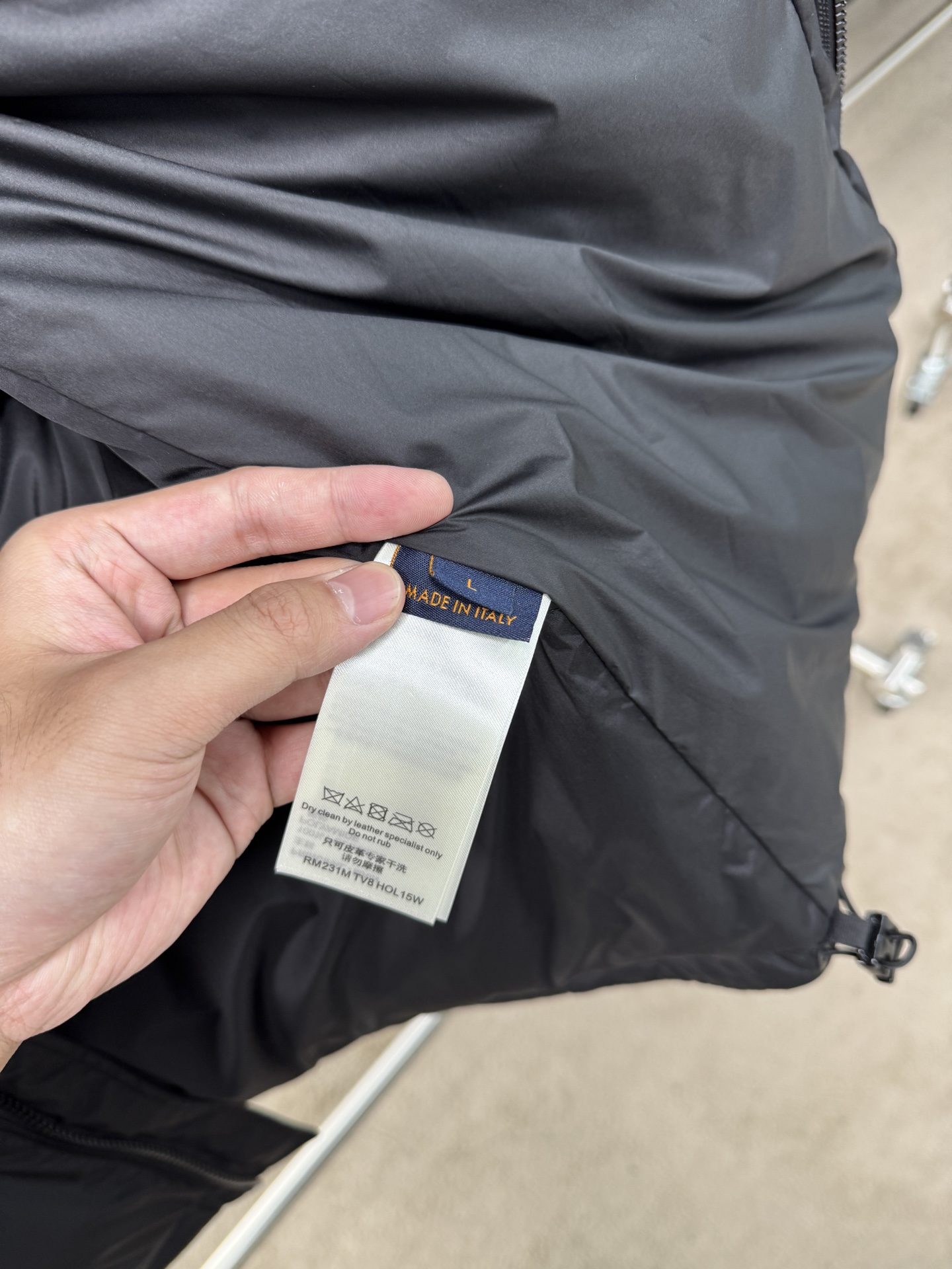 Louis Vuitton Down Jacket L
