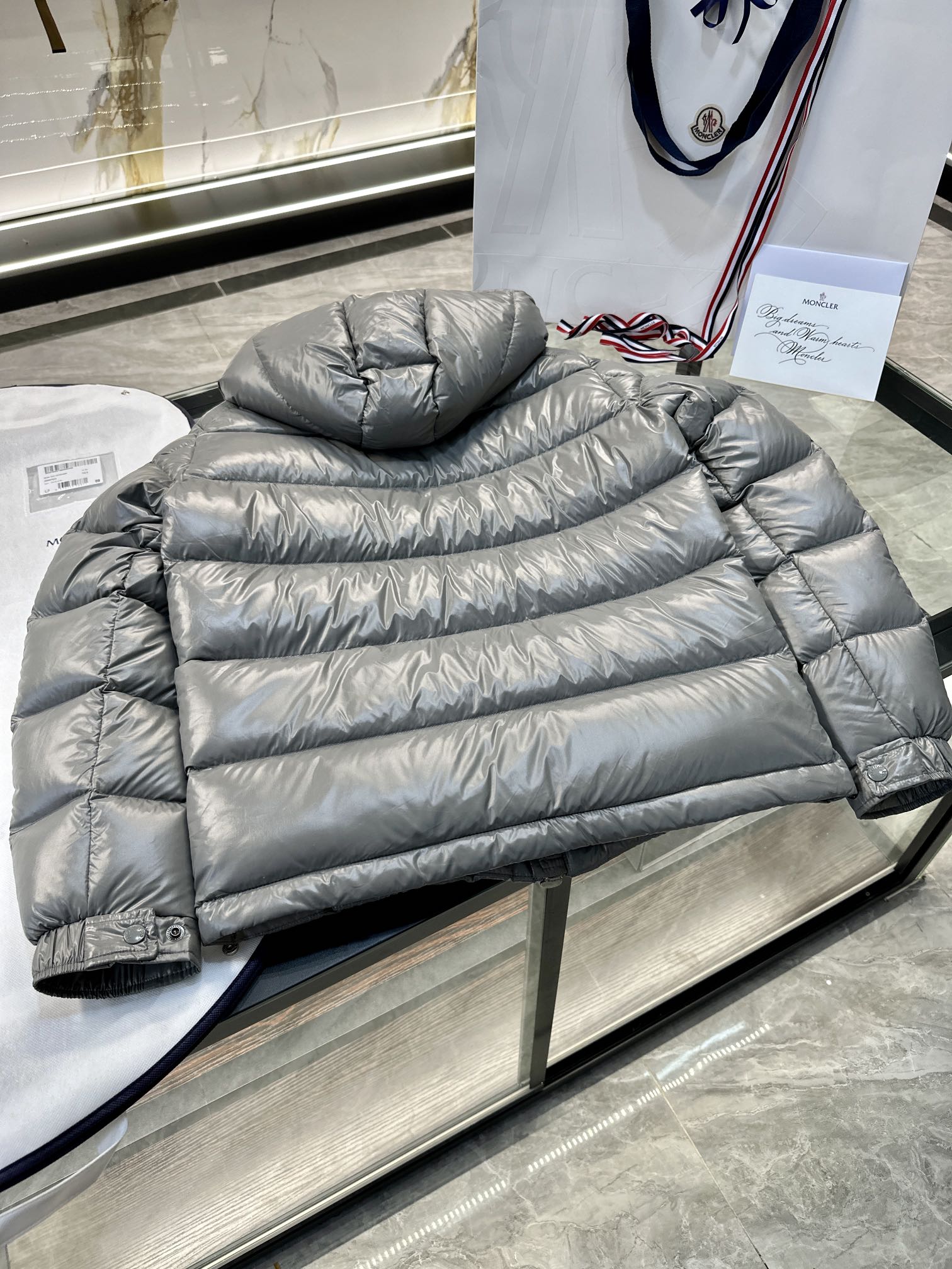 Moncler Basic Clothing Goose Down Gray M-l