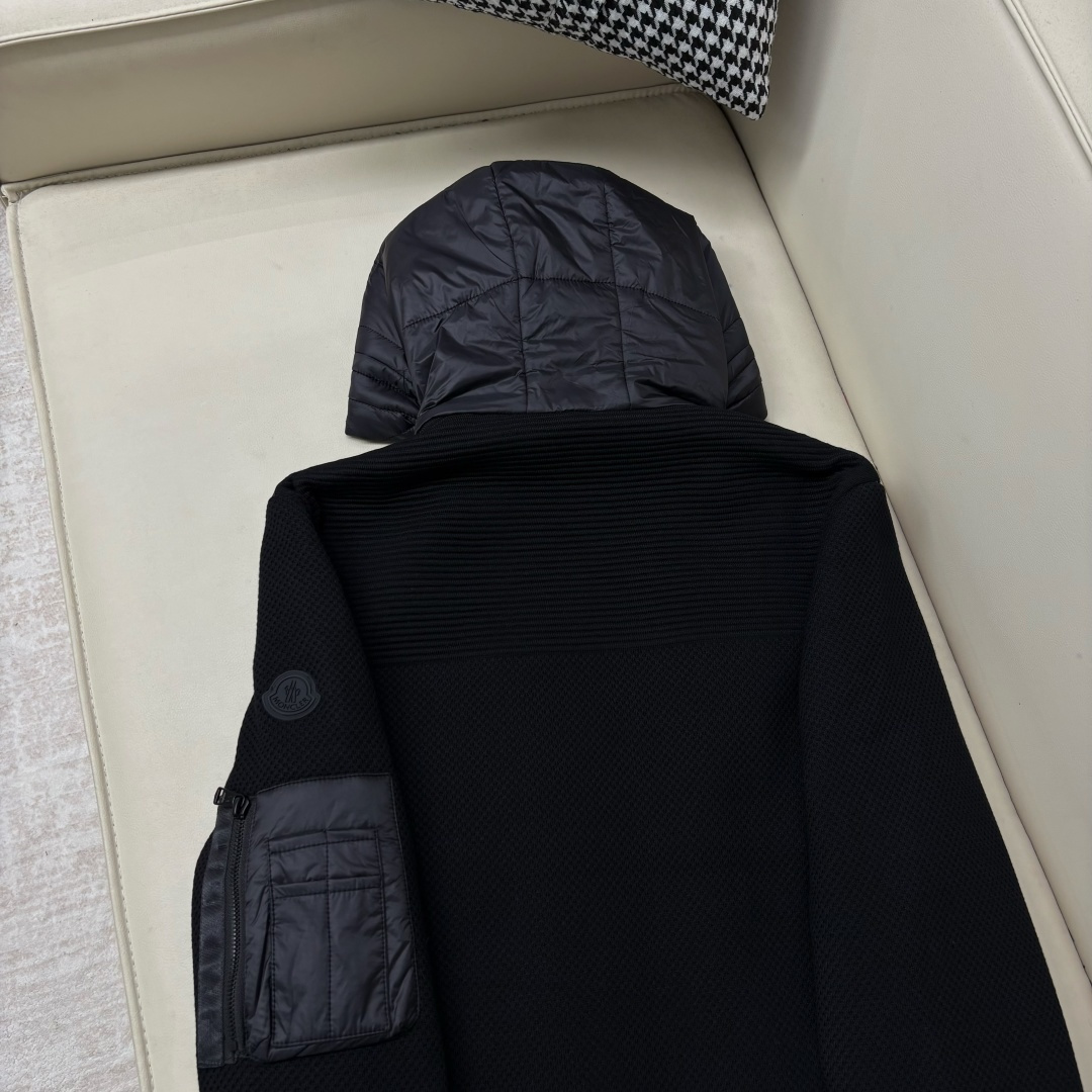Moncler Down Jacket M-l