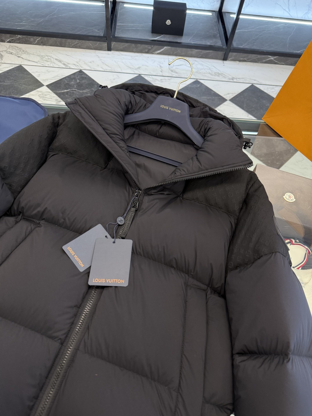 Louis Vuitton Down Jacket Hooded S-m-l