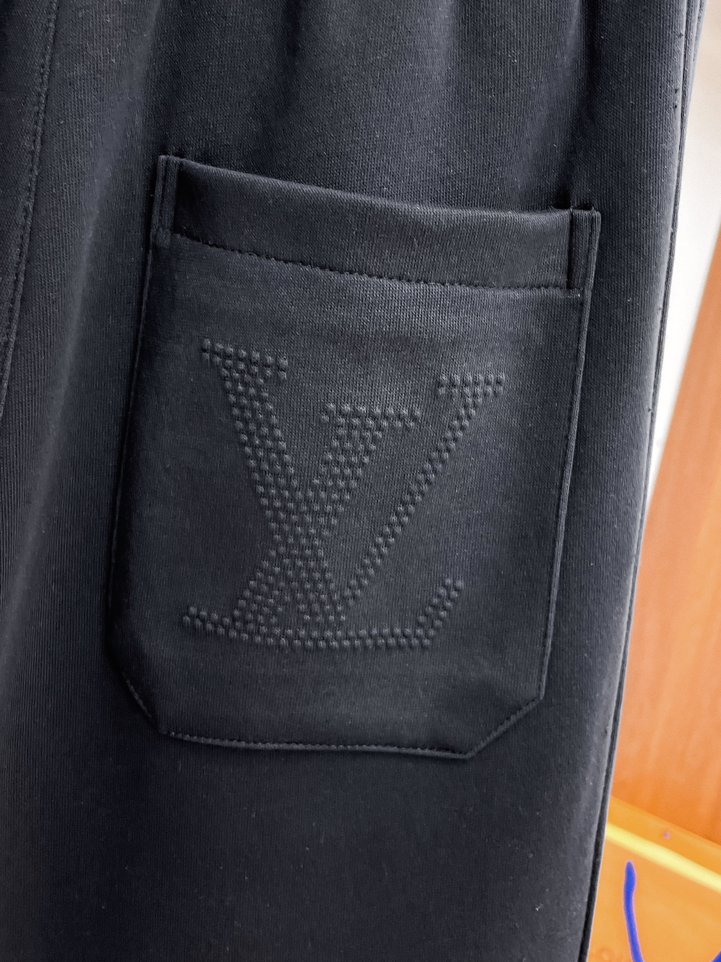 Louis Vuitton Basic Clothing M-l-xl