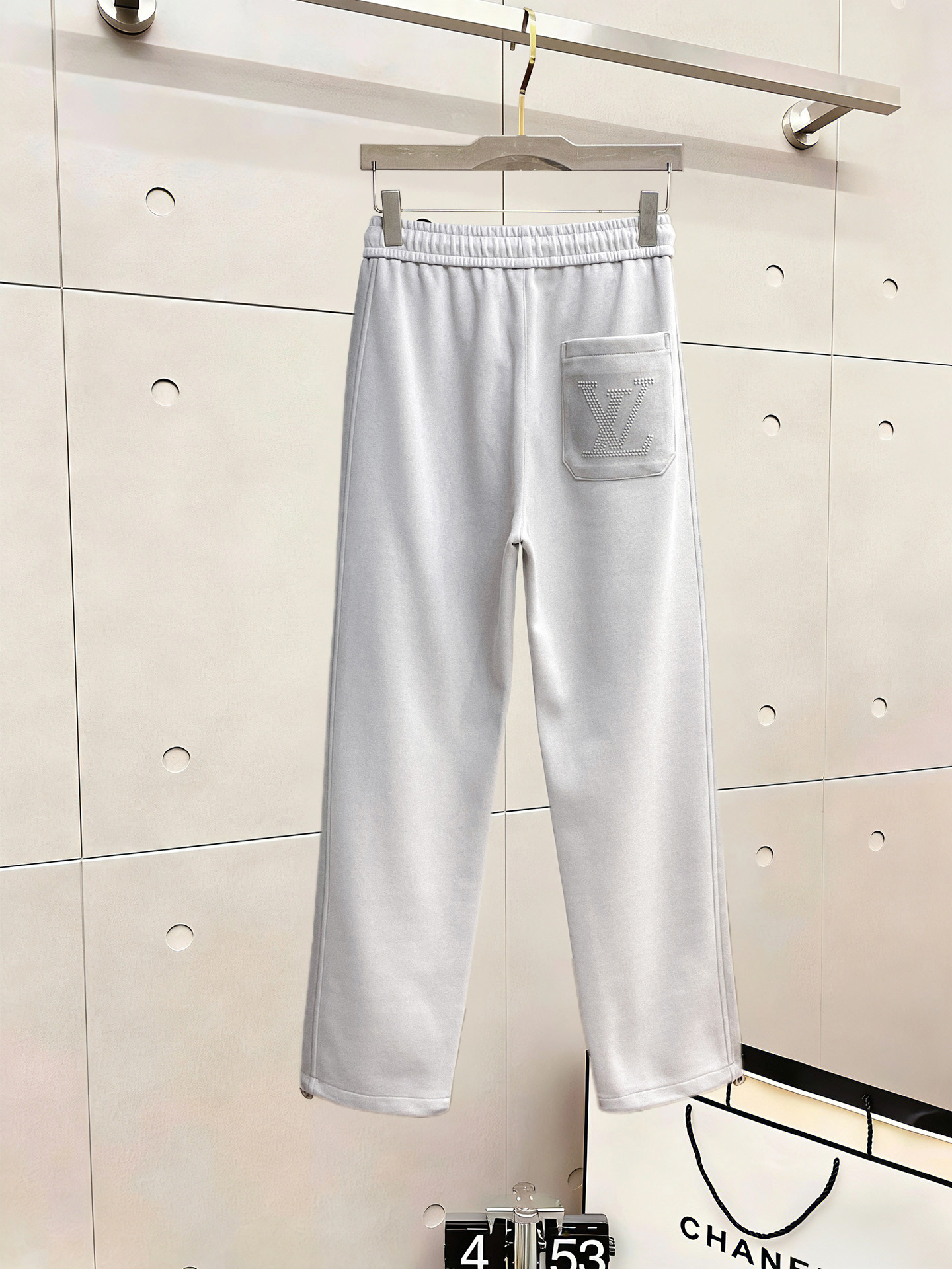 Louis Vuitton Basic Clothing M-l-xl