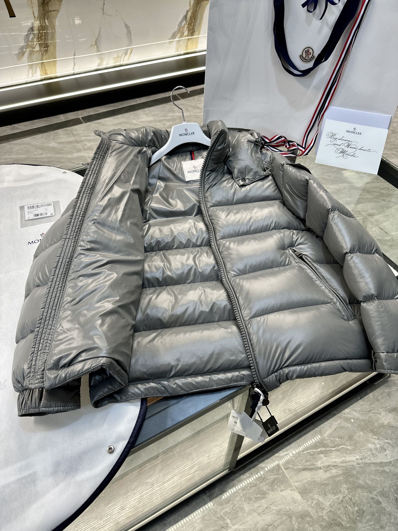 Moncler Basic Clothing Goose Down Gray M-l