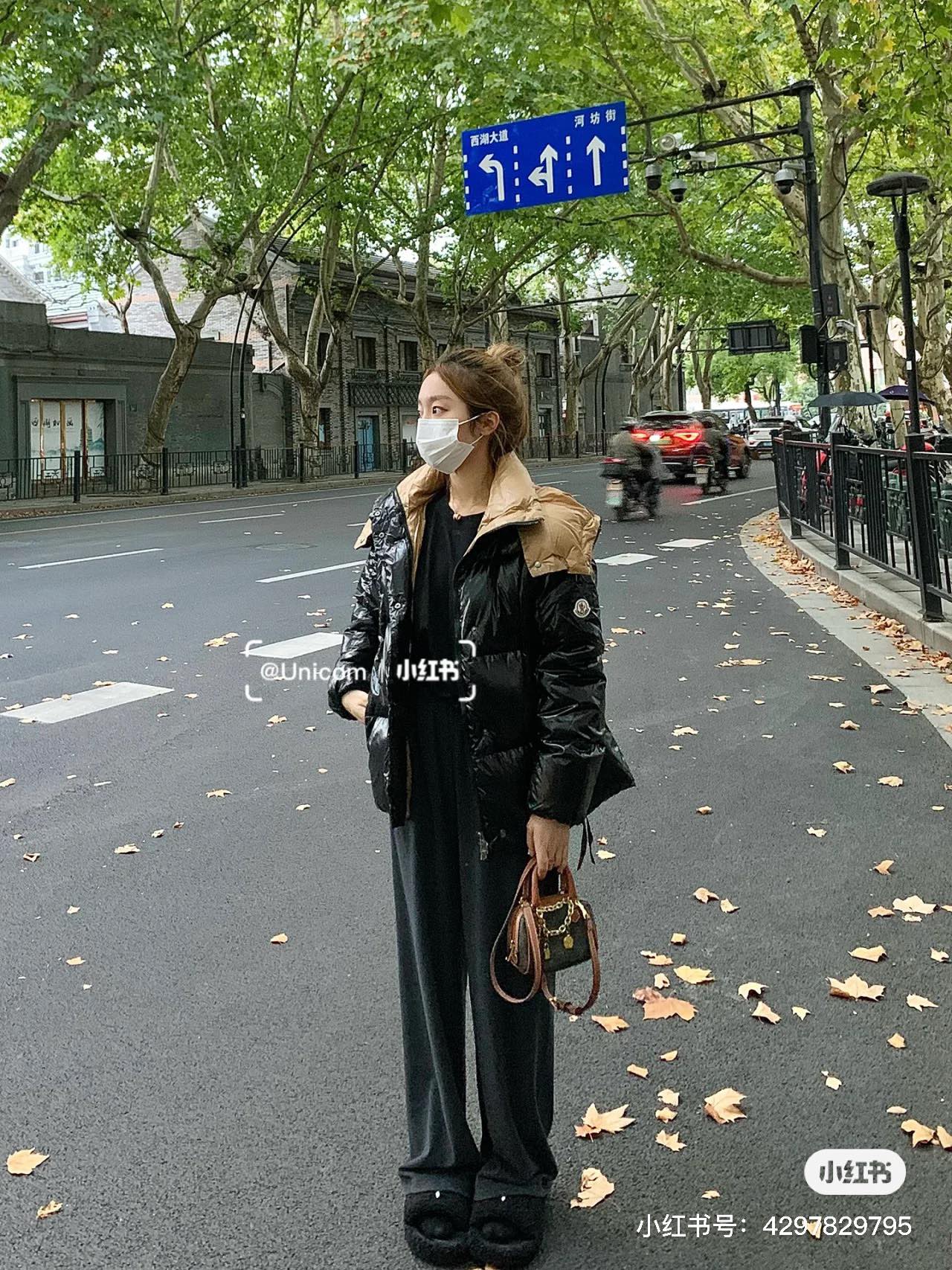 Moncler Down Jacket M-l