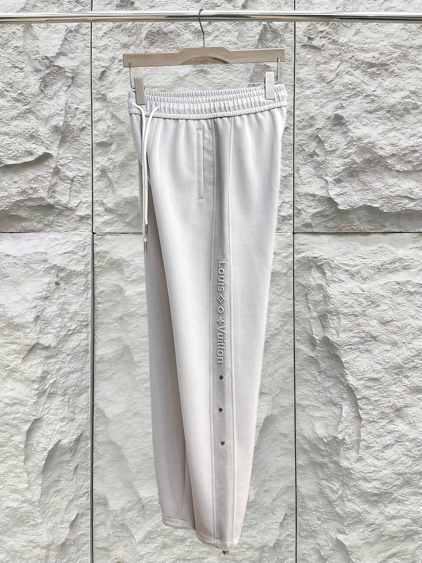 Louis Vuitton Basic Clothing M-l-xl