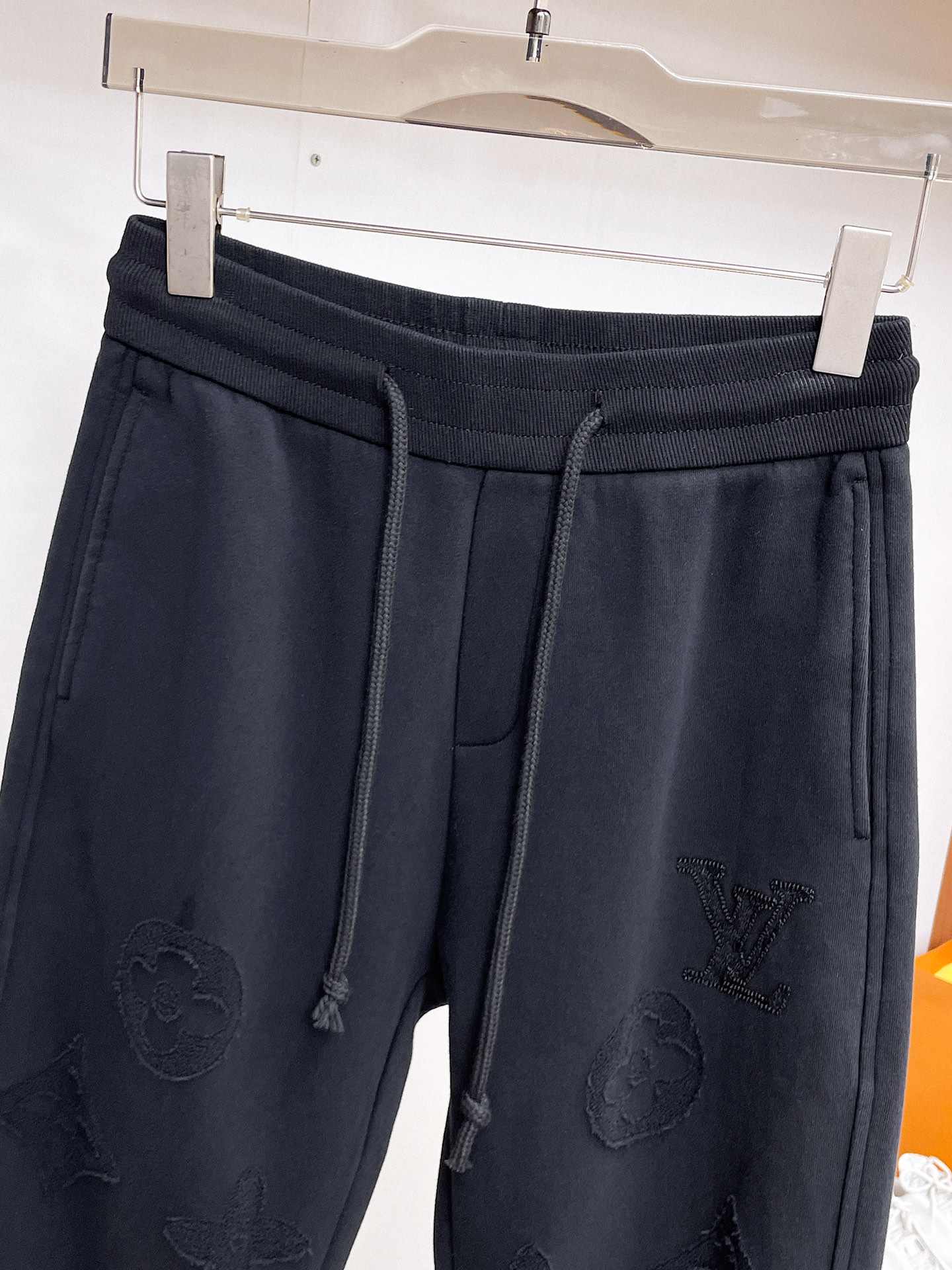Louis Vuitton Basic Clothing M-l-xl