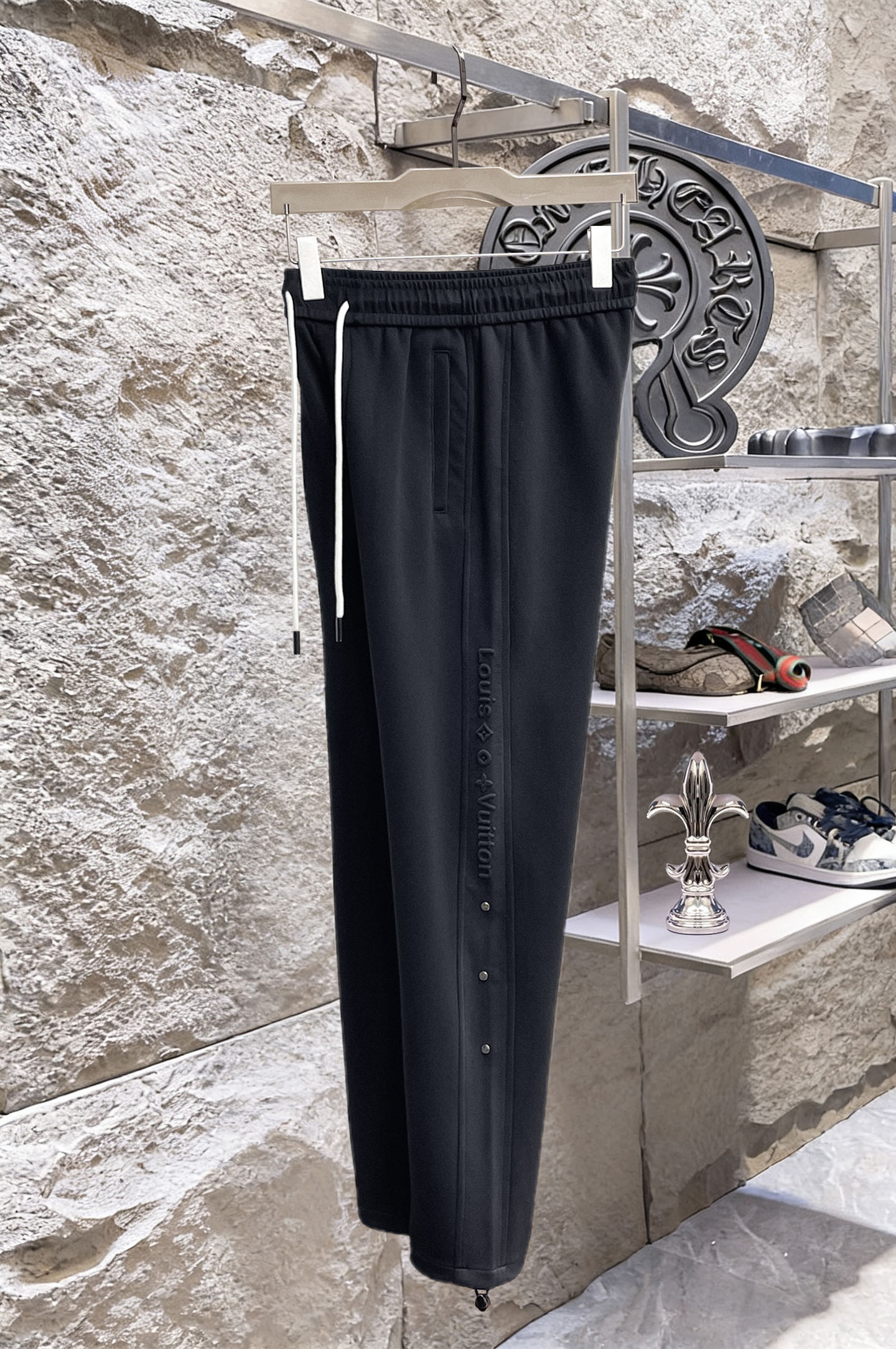 Louis Vuitton Basic Clothing M-l-xl
