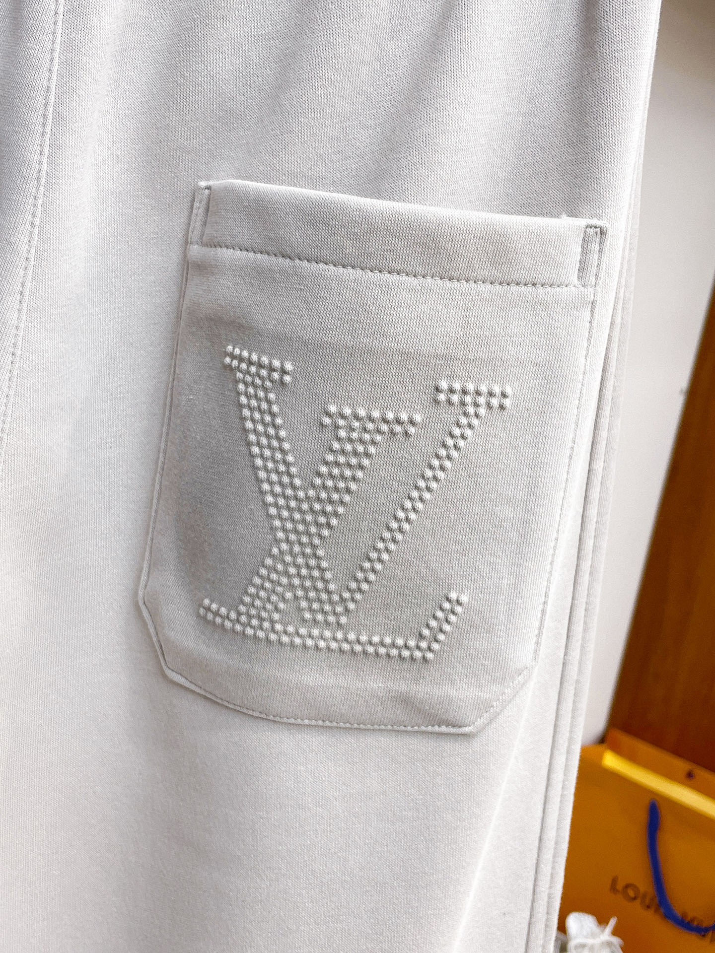 Louis Vuitton Basic Clothing M-l-xl