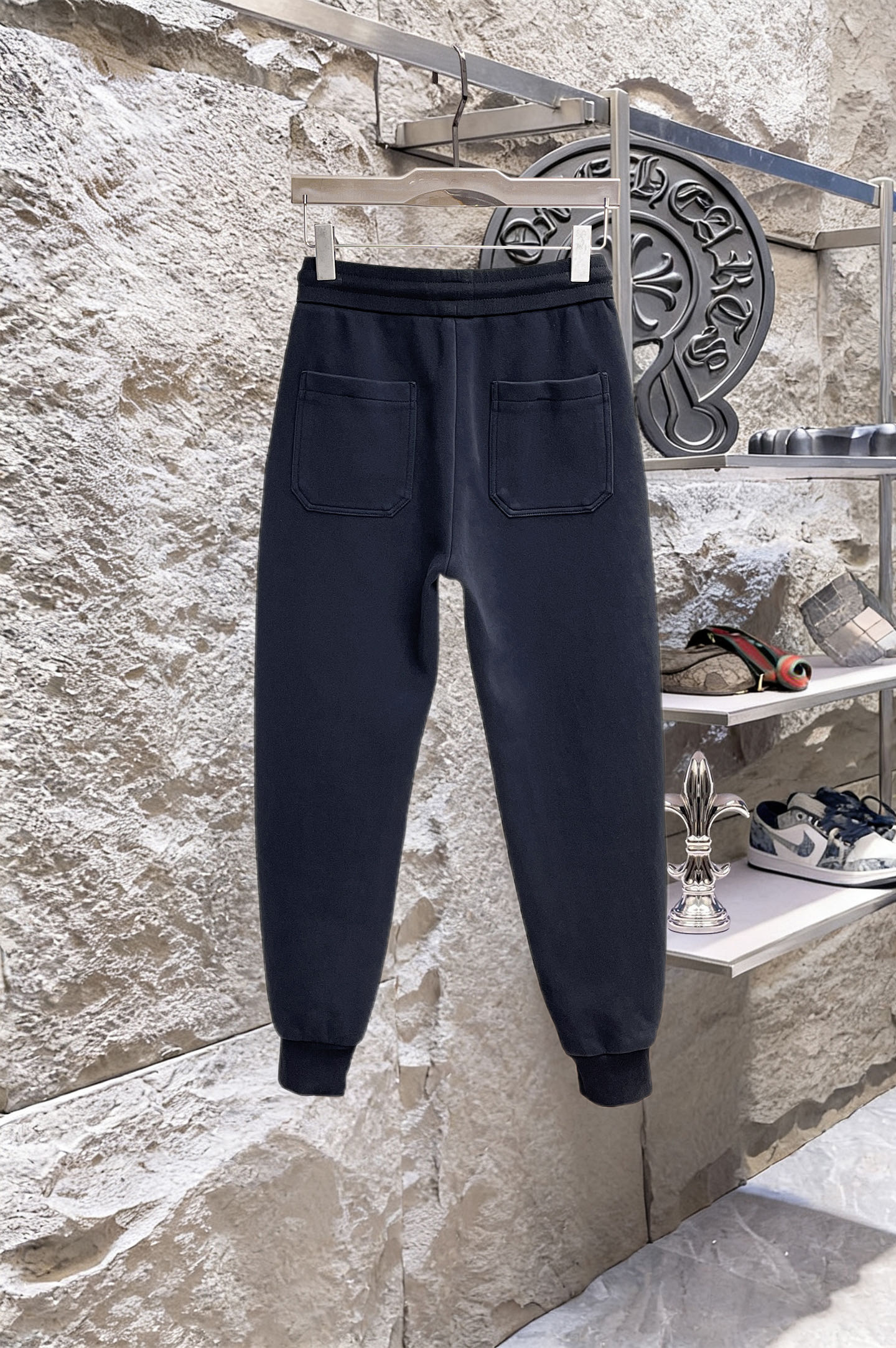 Louis Vuitton Basic Clothing M-l-xl