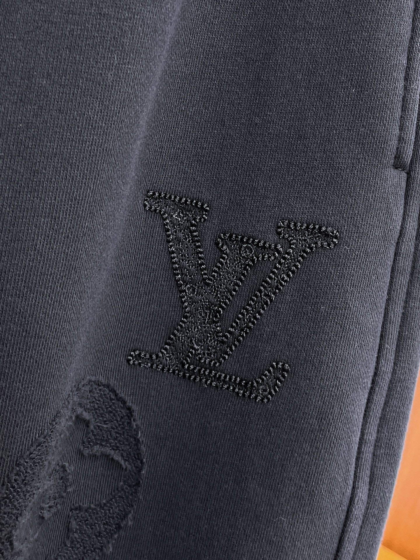Louis Vuitton Basic Clothing M-l-xl