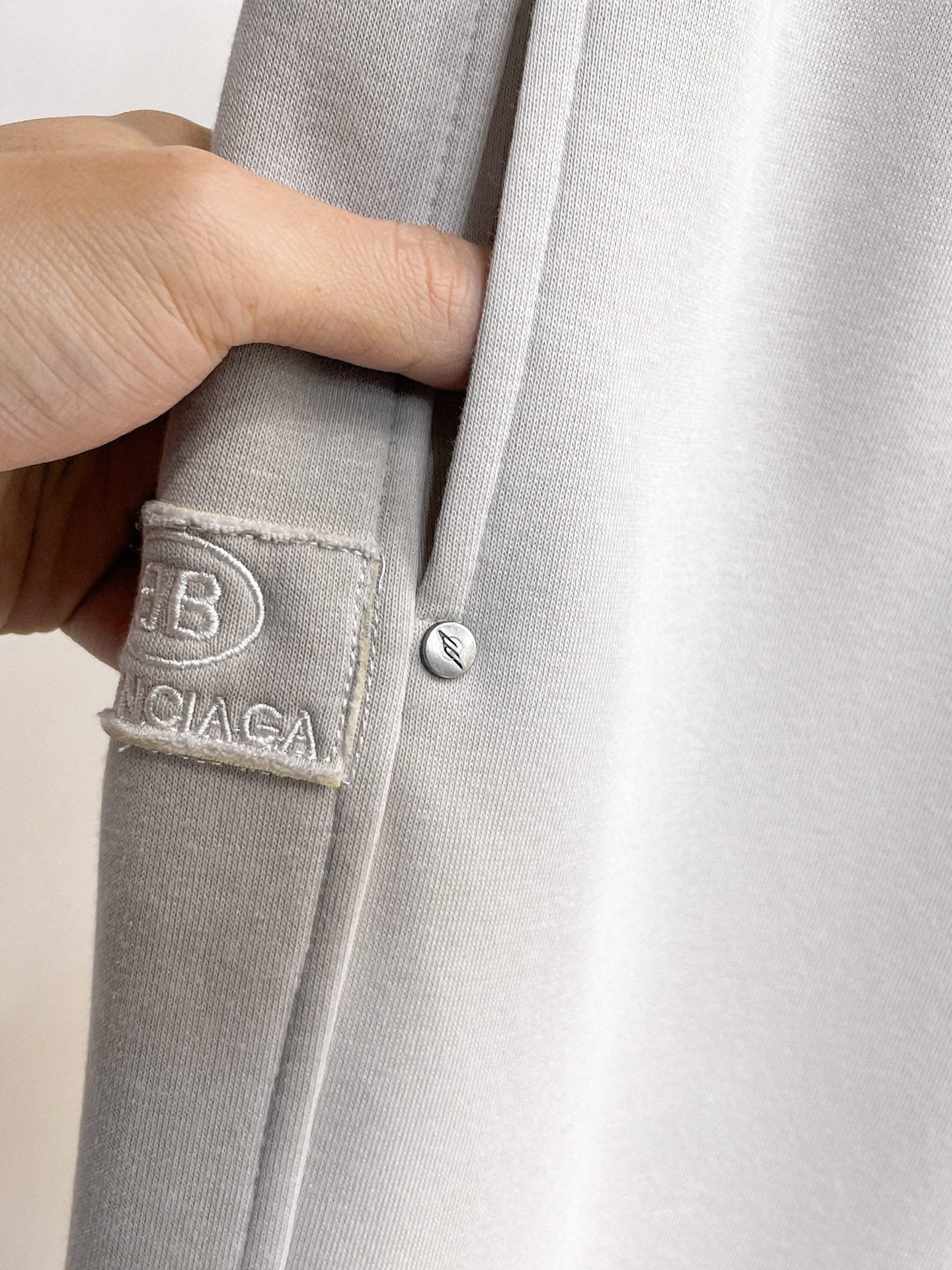 Balenciaga Basic Clothing M-l-xl