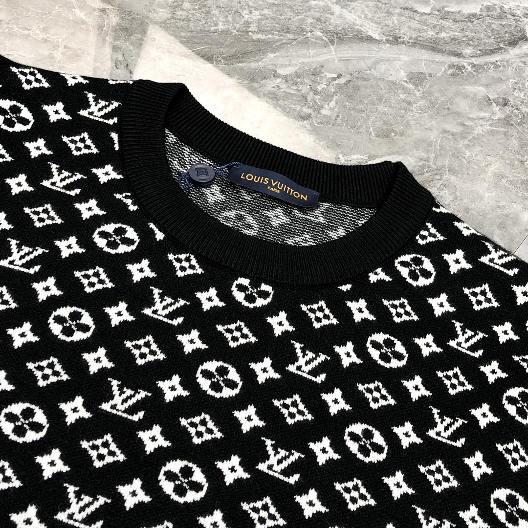 Louis Vuitton Male Basic Clothing Wool Black M-l-xl