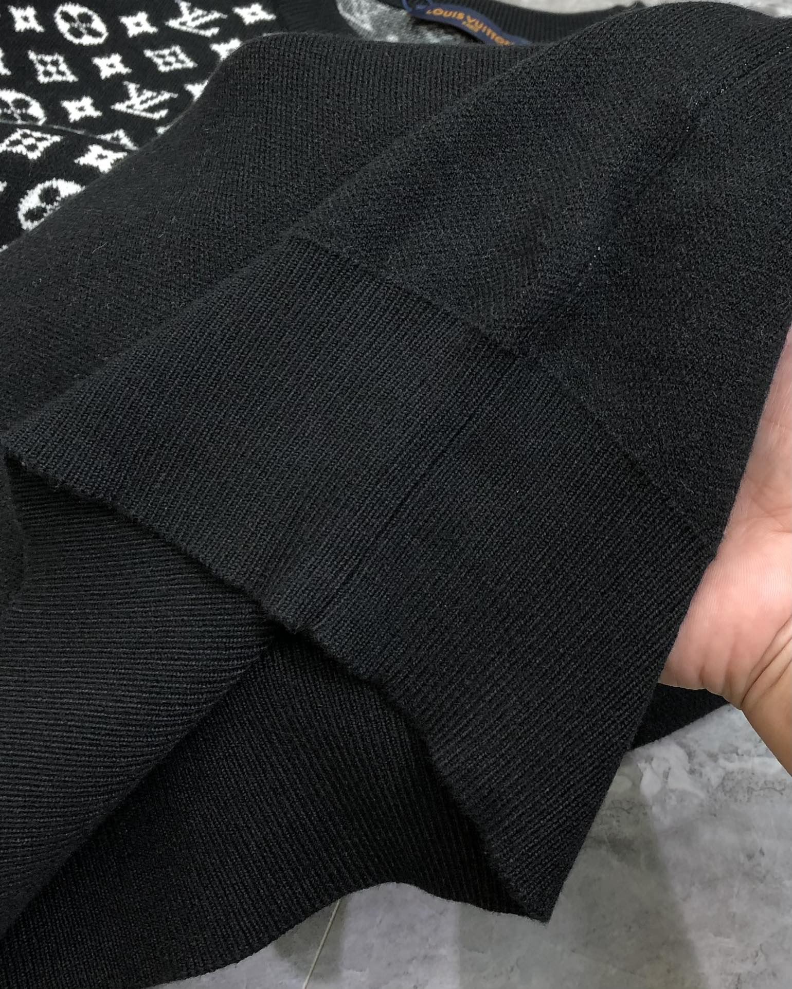 Louis Vuitton Male Basic Clothing Wool Black M-l-xl