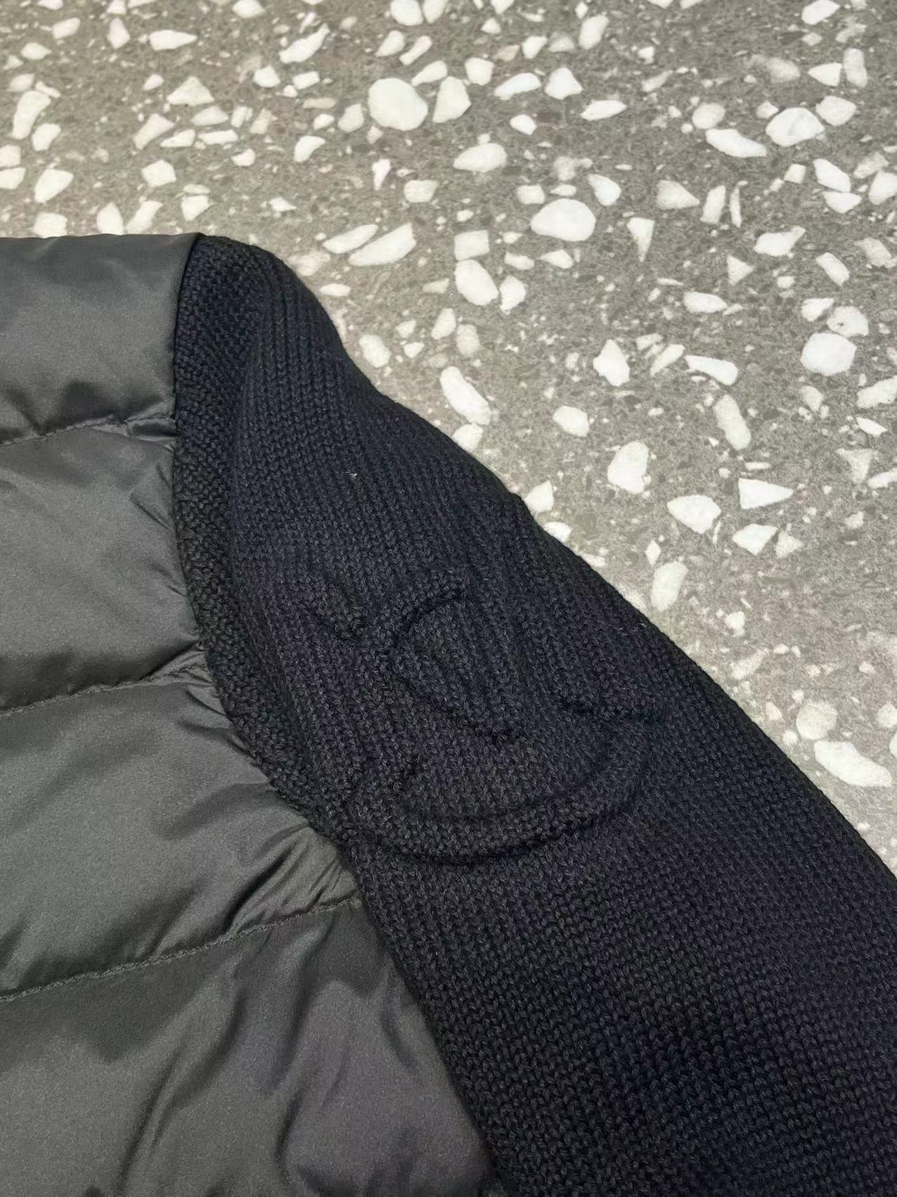 Moncler Down Jacket Black S-m-l-xl