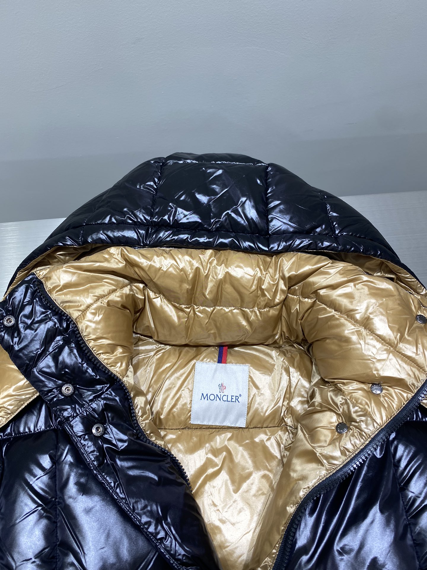 Moncler Down Jacket M-l