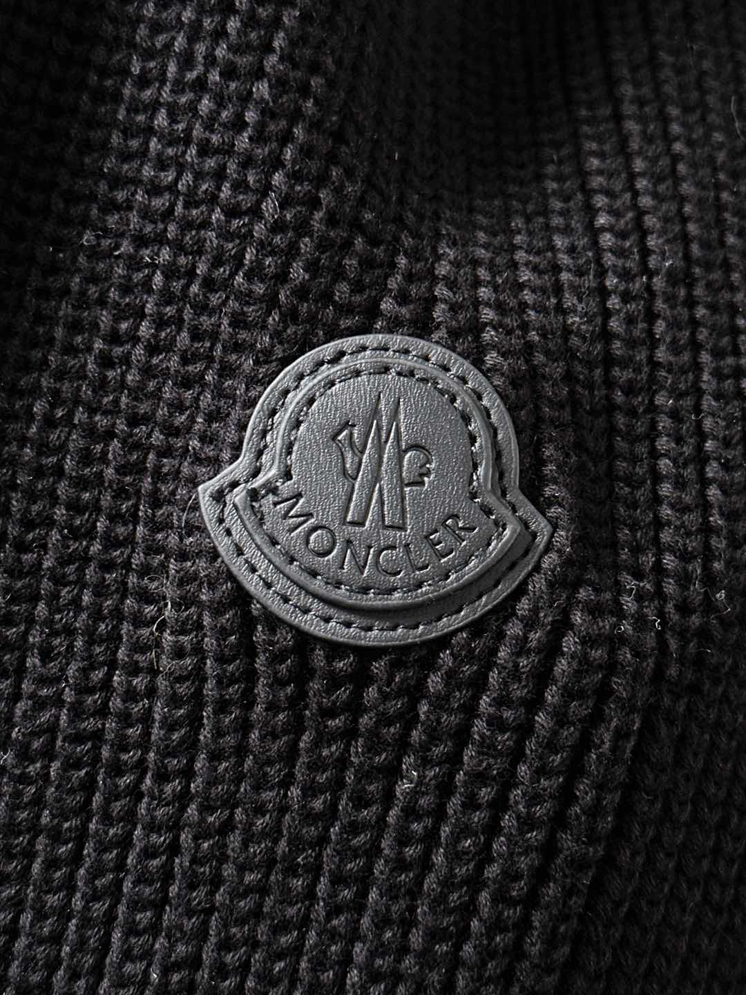 Moncler Down Jacket Knitted Black M-l