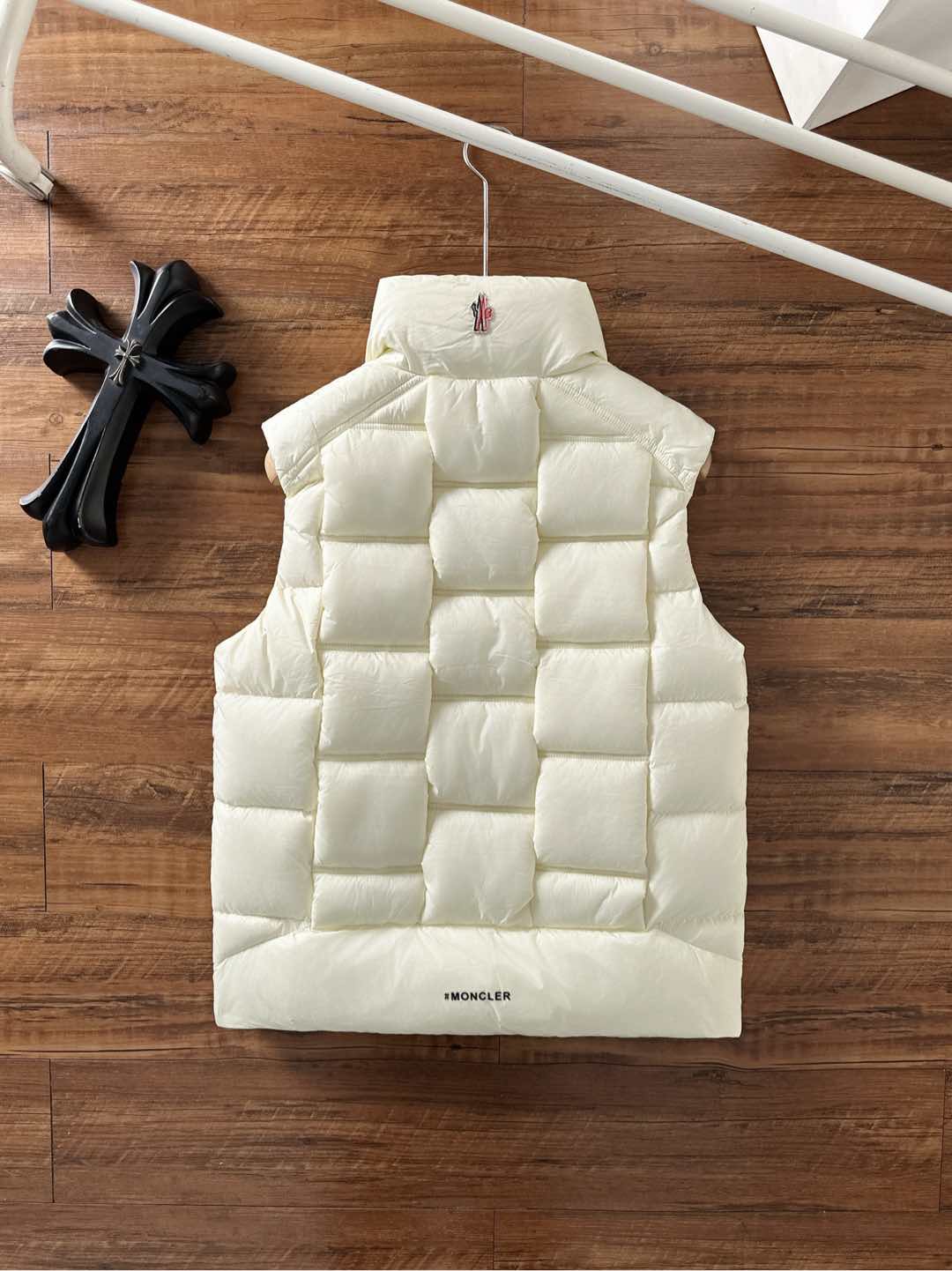Moncler Down Vest White Duck Down Black M-l