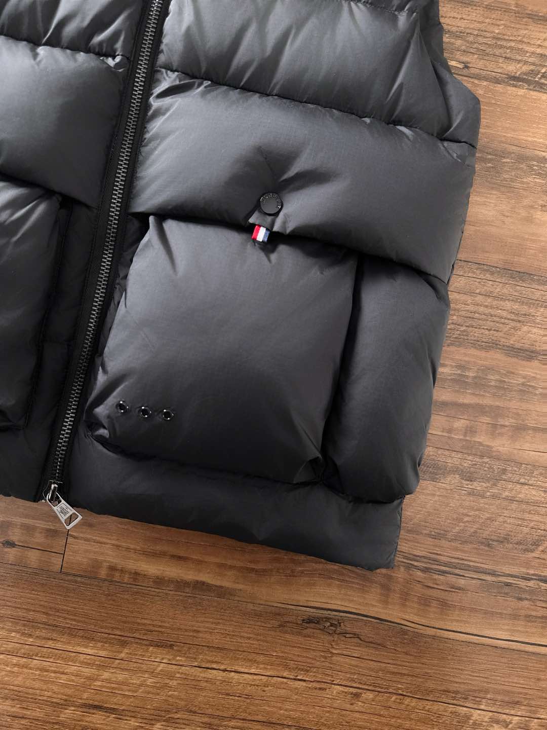 Moncler Down Vest White Duck Down Black M-l