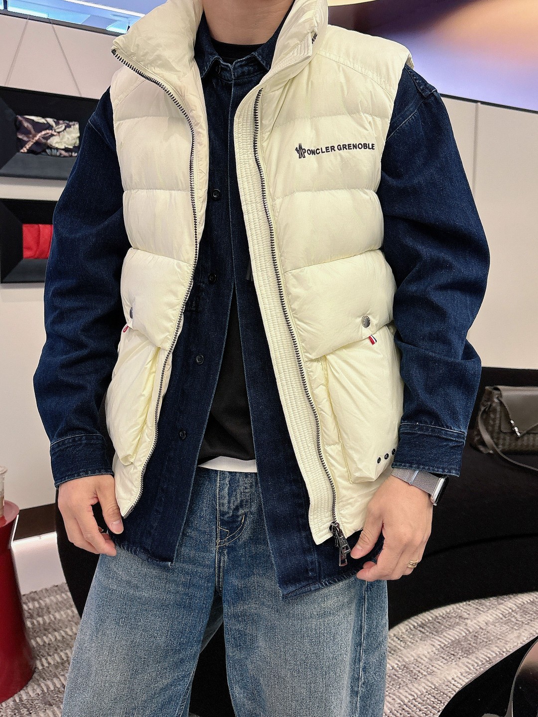 Moncler Down Vest White Duck Down Black M-l