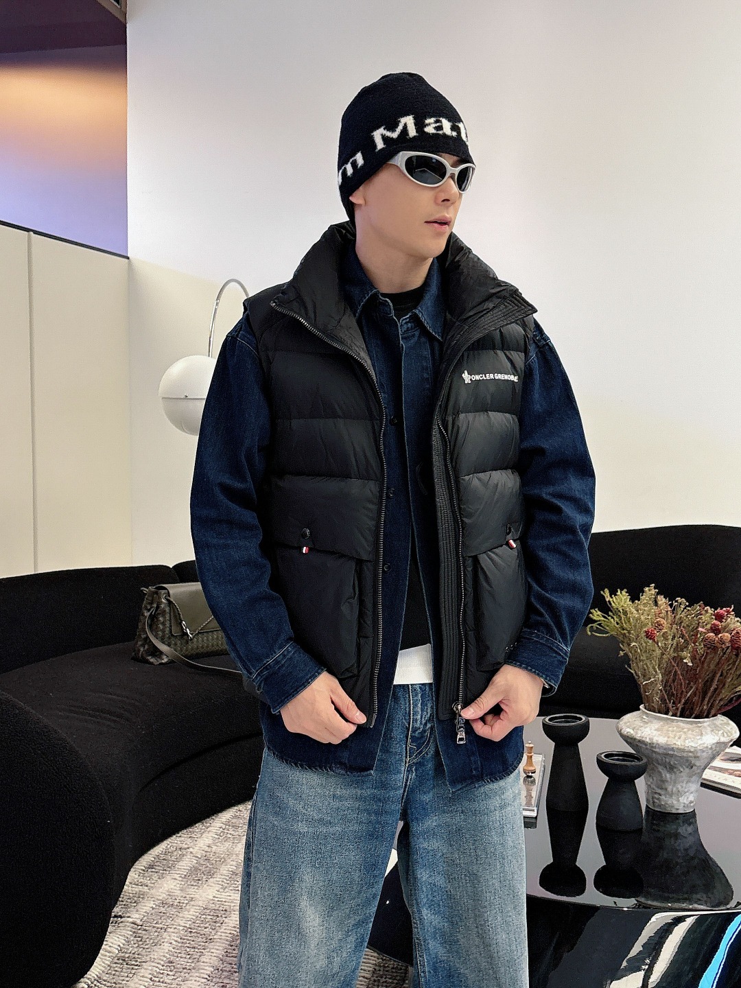 Moncler Down Vest White Duck Down Black M-l
