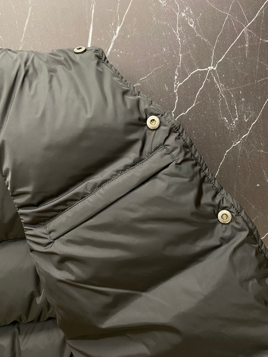 Prada Down Vest White Duck Down 56
