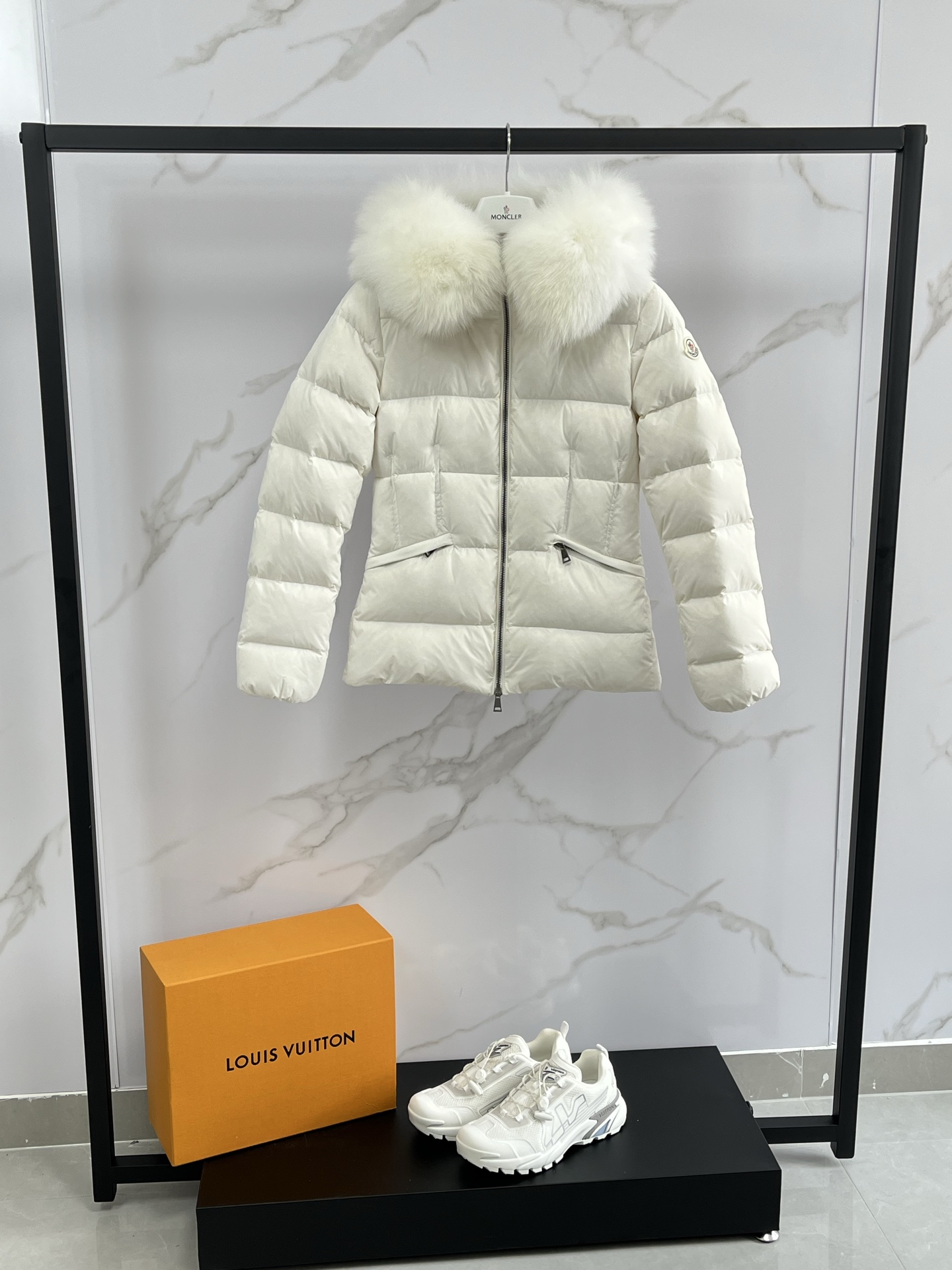 Moncler Down Jacket Black Hooded M-l