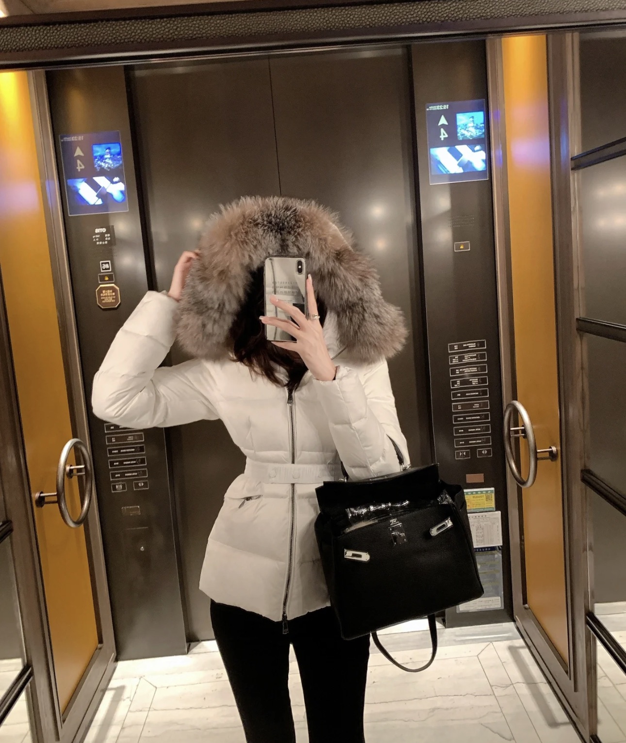 Moncler Down Jacket M-l