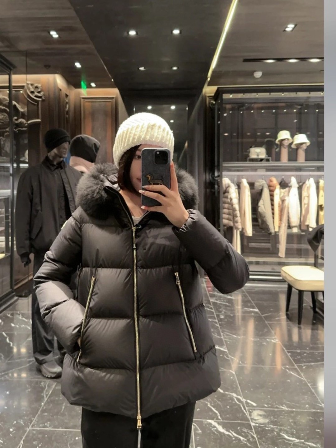 Moncler Female Down Jacket M-l
