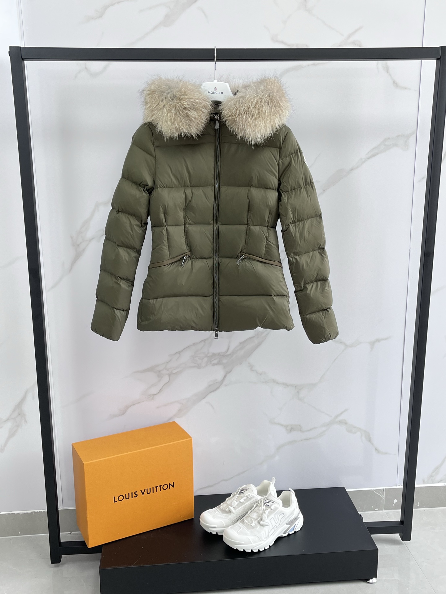 Moncler Down Jacket Black Hooded M-l
