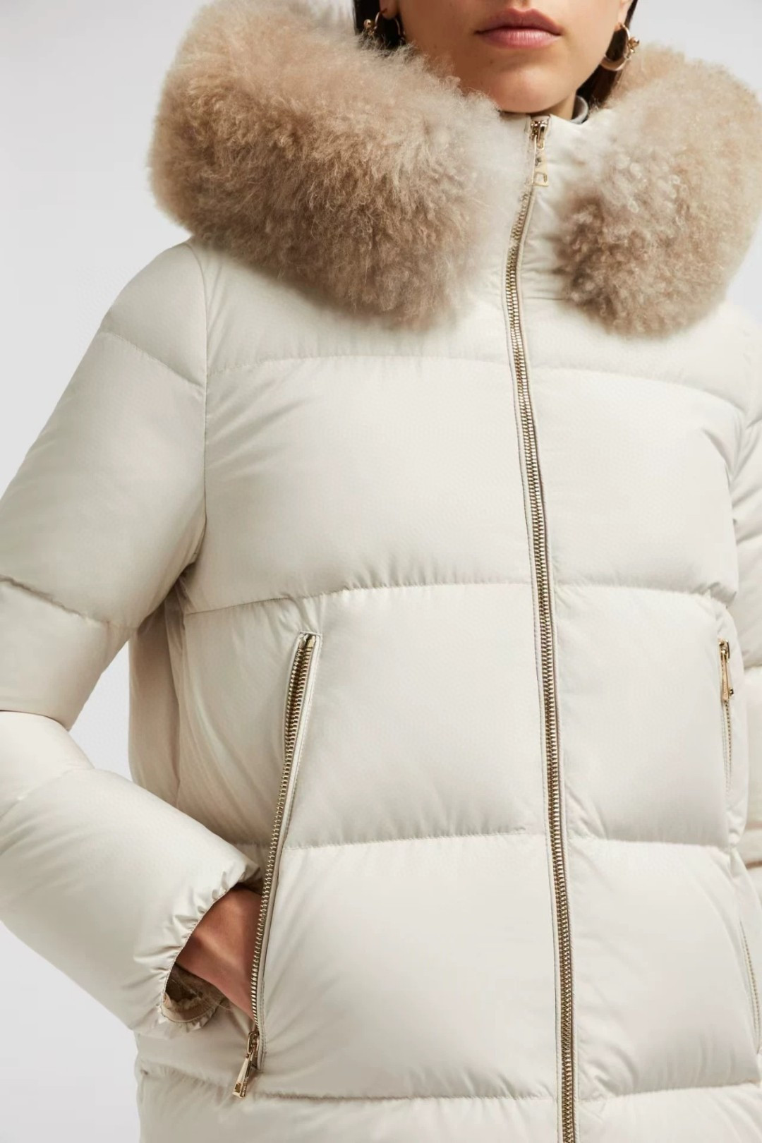Moncler Female Down Jacket M-l