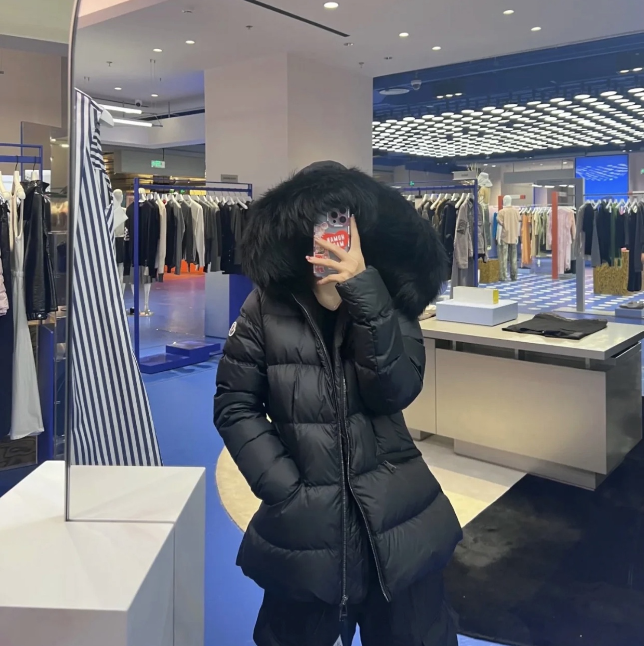 Moncler Down Jacket M-l