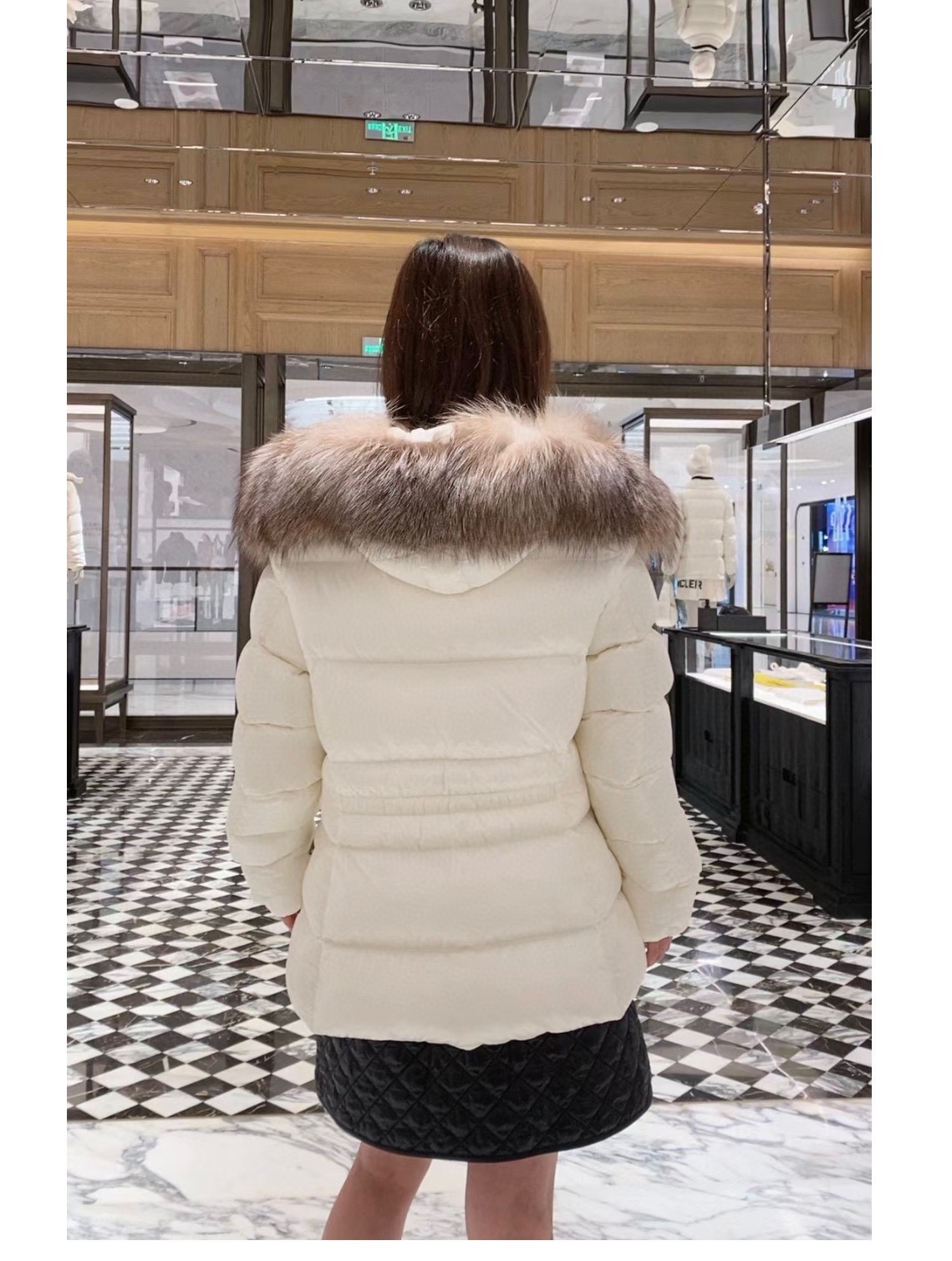 Moncler Down Jacket M-l
