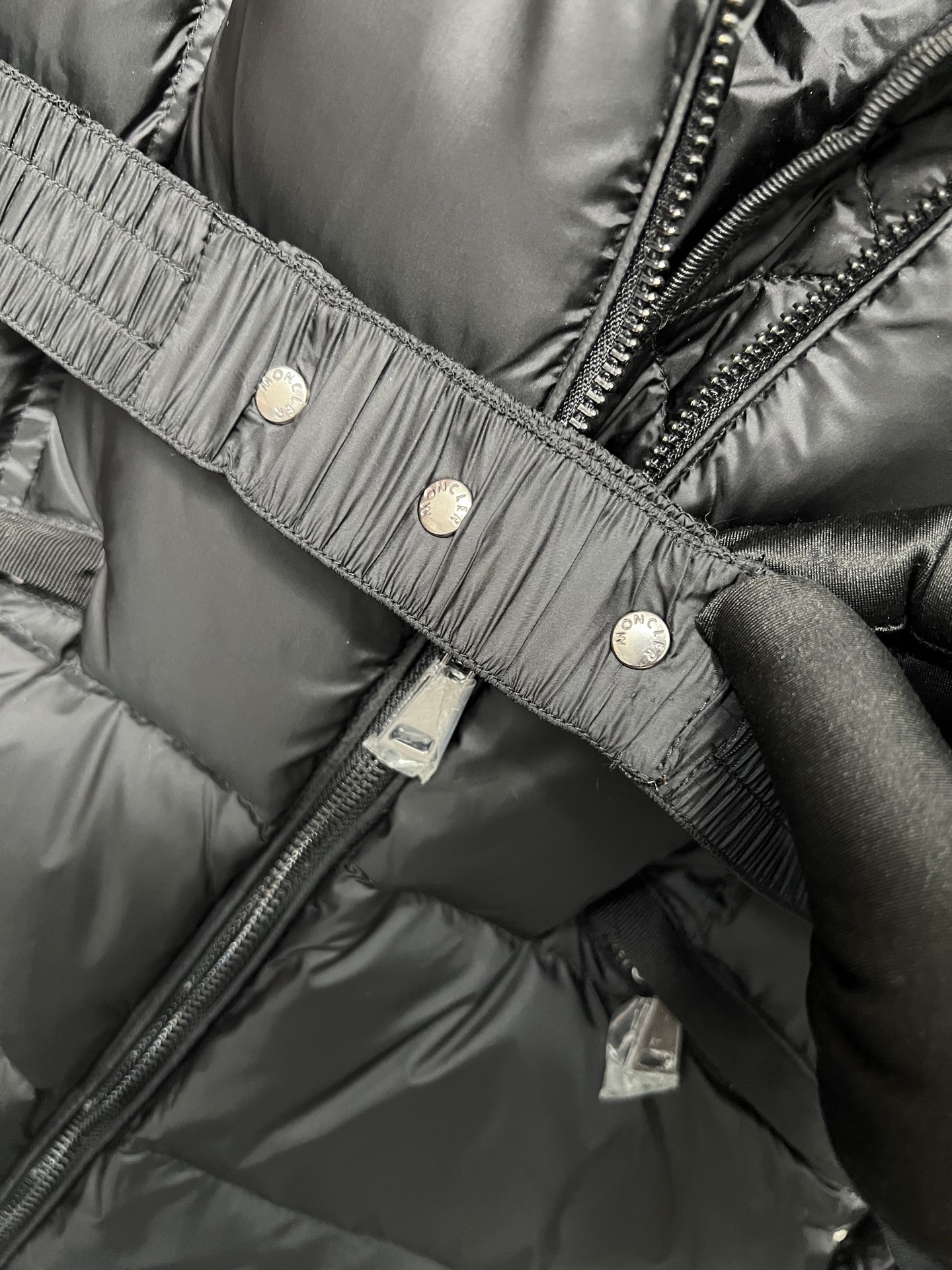 Moncler Down Jacket Hooded M-l