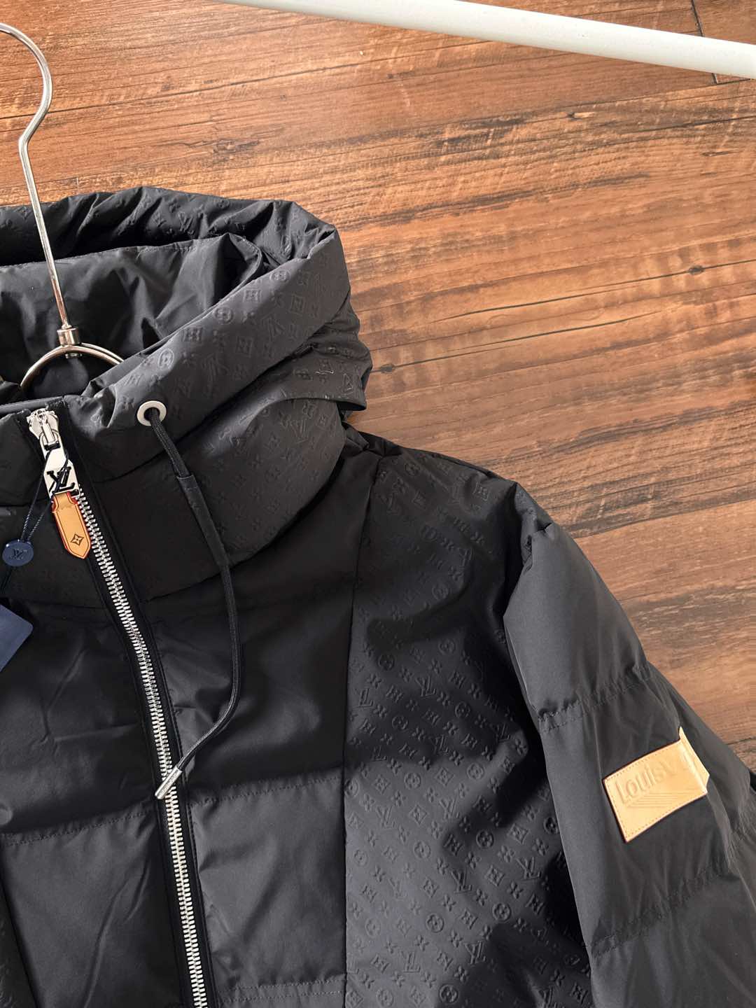 Louis Vuitton Down Jacket Black Hooded S-l