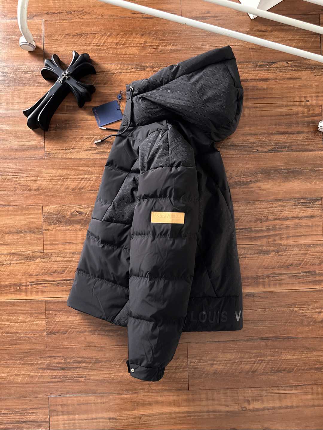 Louis Vuitton Down Jacket Black Hooded S-l