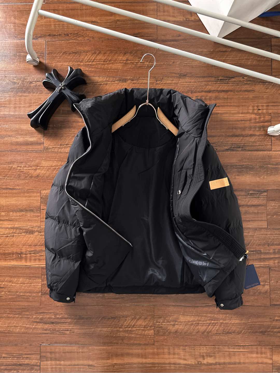 Louis Vuitton Down Jacket Black Hooded S-l