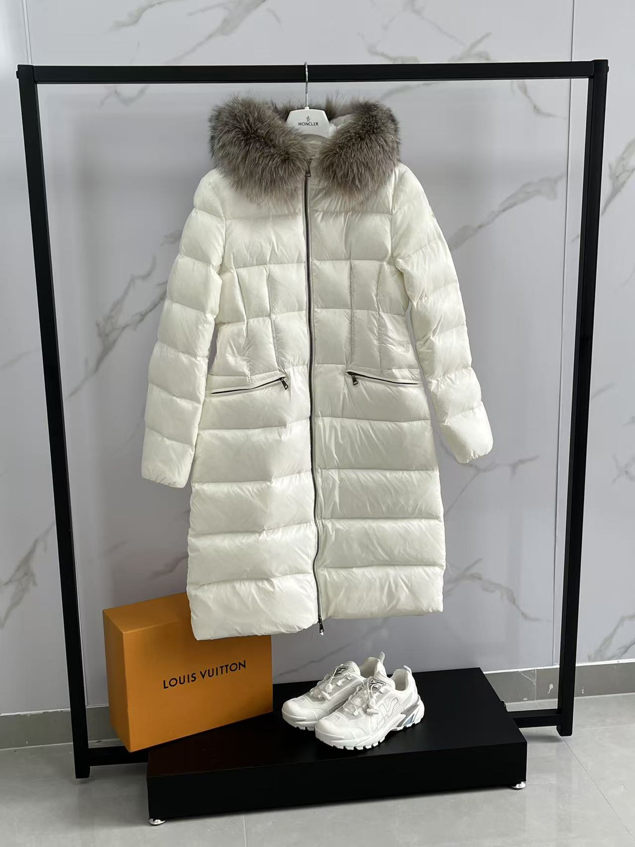 Moncler Down Jacket Black Hooded M-l