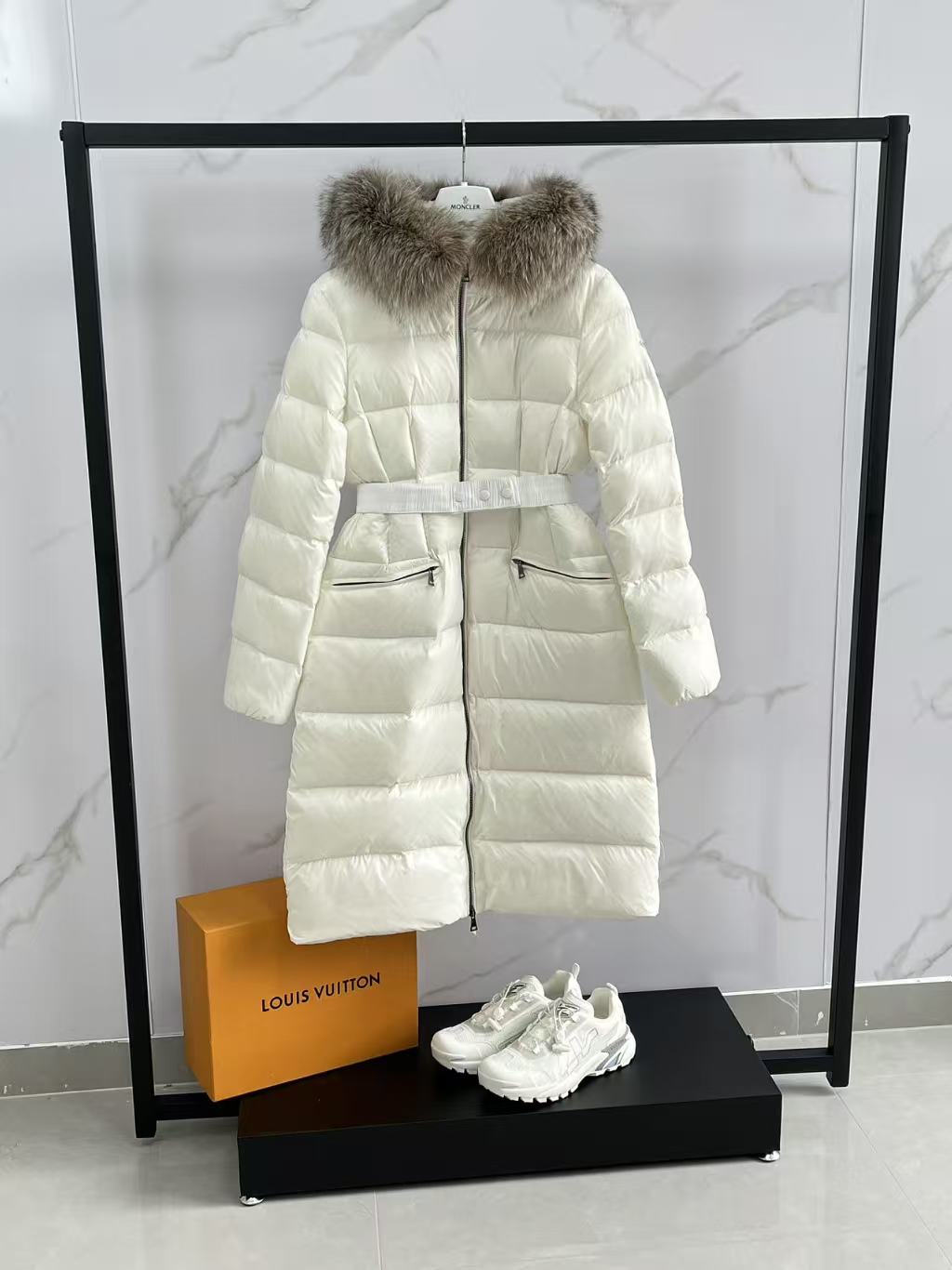 Moncler Down Jacket Black Hooded M-l