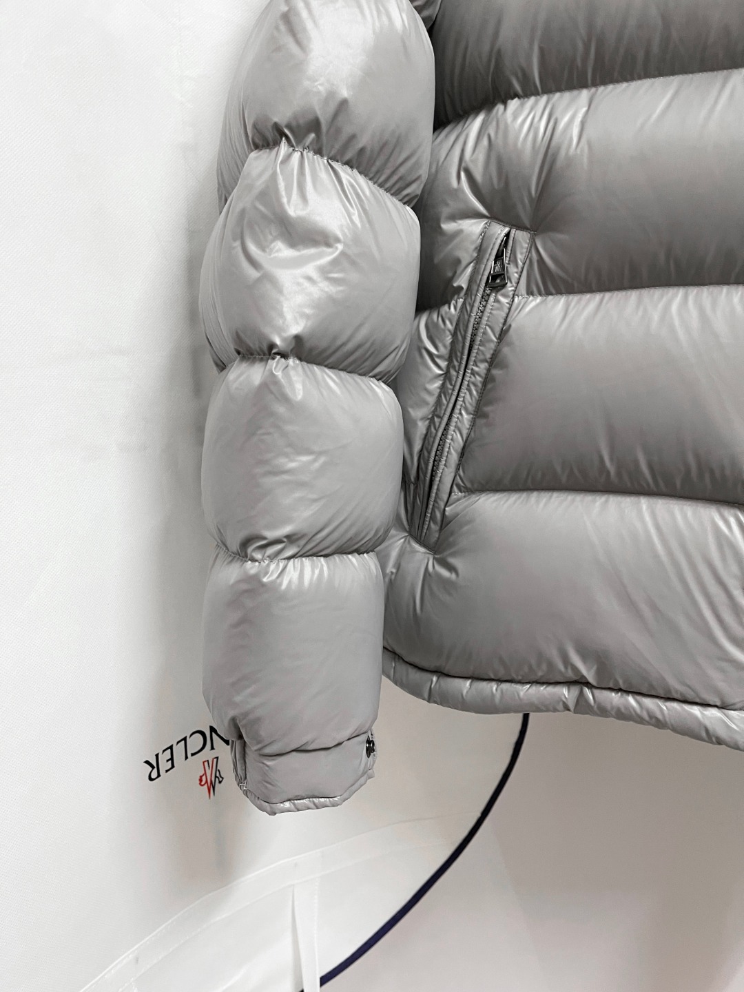 Moncler Down Jacket Gray M-l