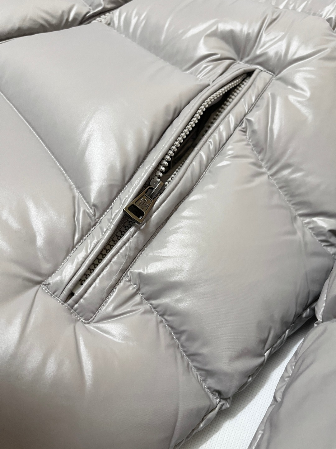 Moncler Down Jacket Gray M-l